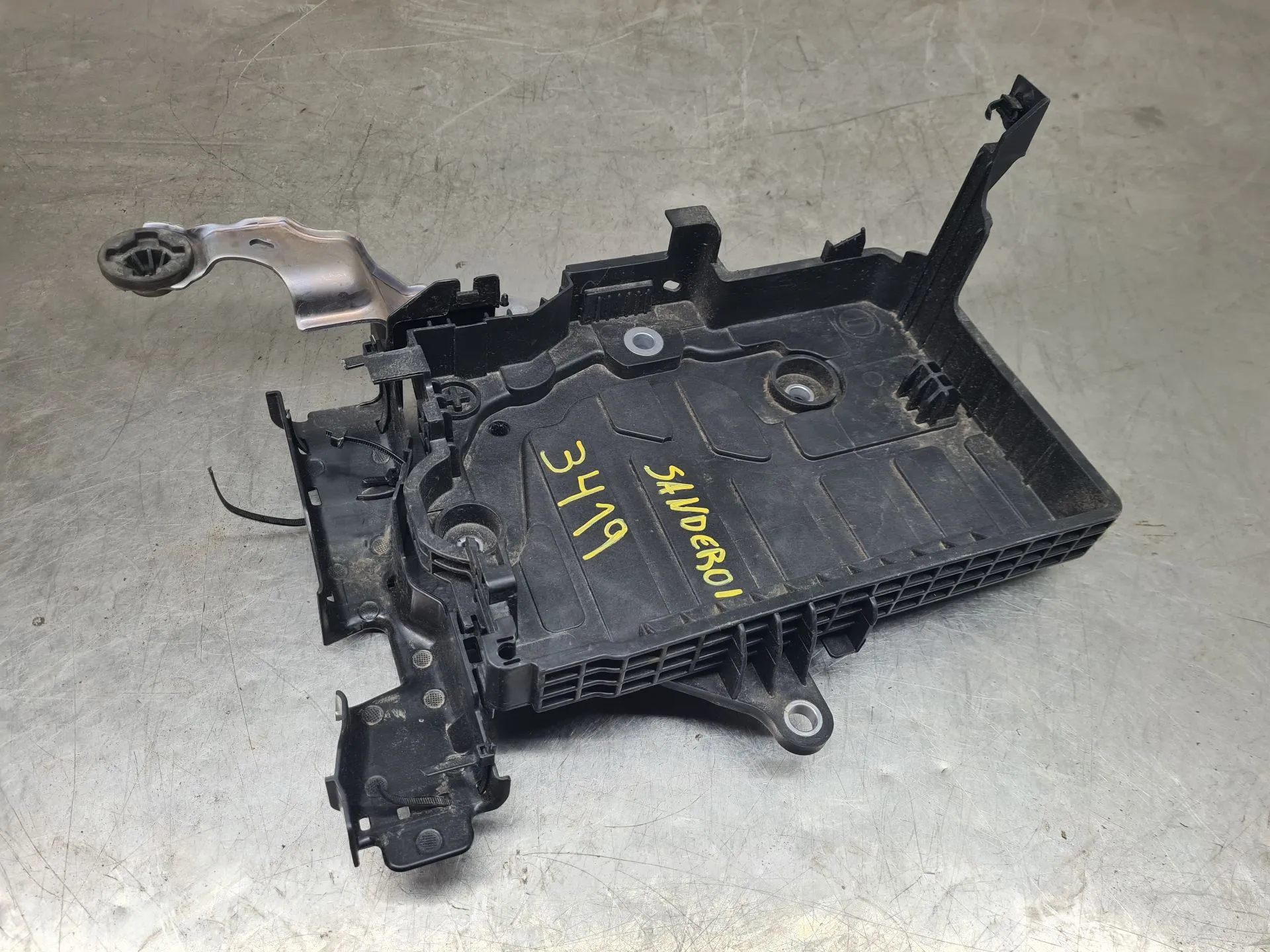 Base / scatola della batteria DACIA Sandero III