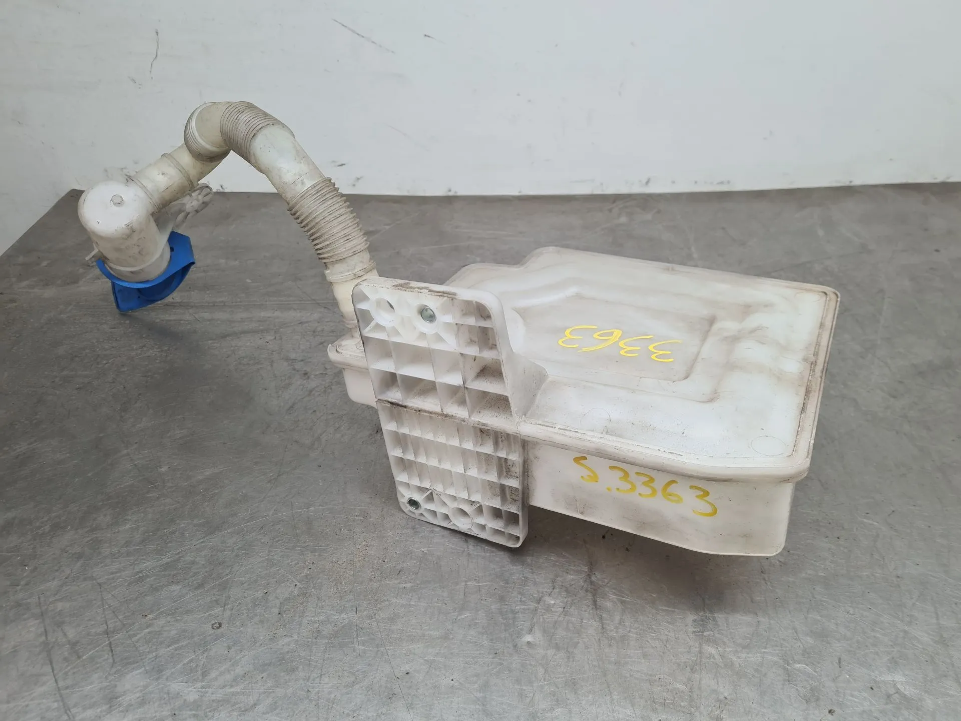 Depósito de agua limpiaparabrisas VOLKSWAGEN Caddy III (2K, 2C) Imagem-1
