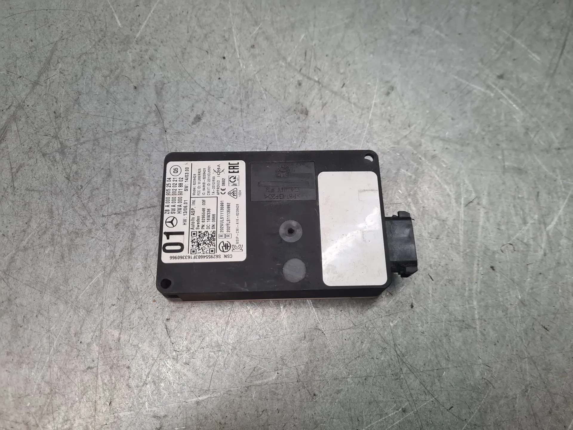 Radar sensor MERCEDES-BENZ GLA (X156) Imagem-1
