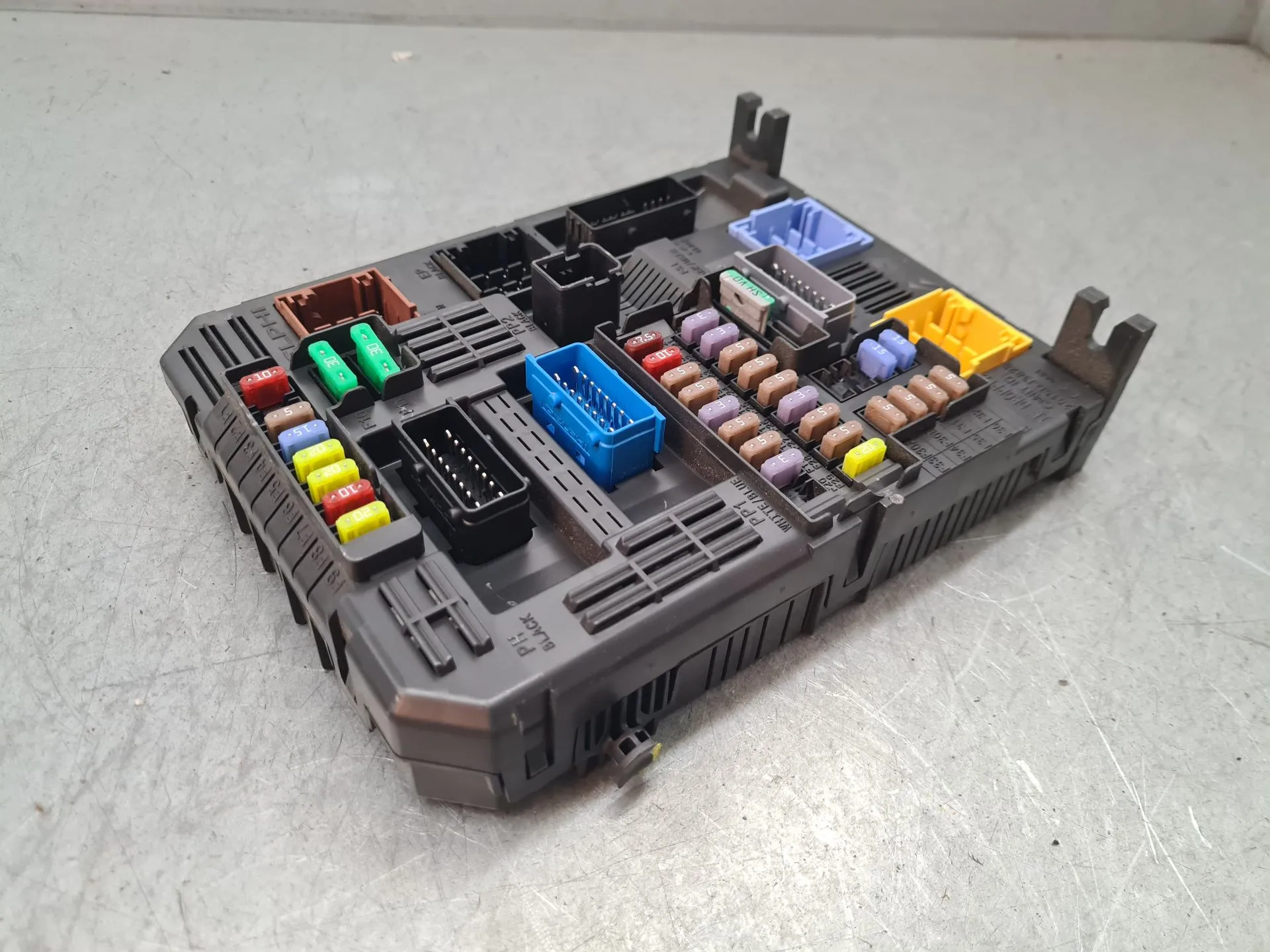 Fuse box / SAM / BSI CITROËN C3 III (SX) Imagem-2