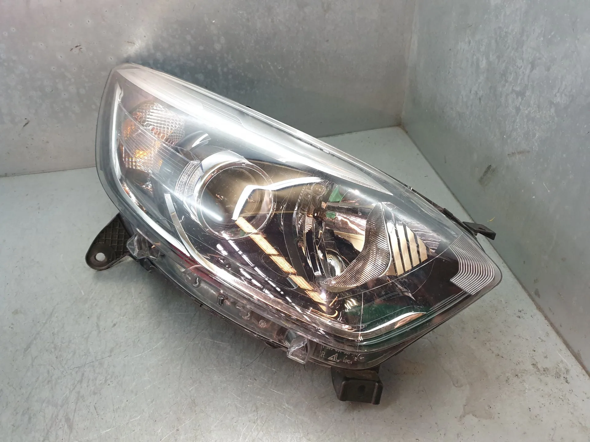 Faro anteriore destro RENAULT Captur (J5_) Imagem-1