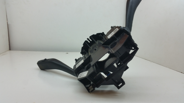 Ensemble leviers d'éclairage et essuie-glace VOLKSWAGEN Golf Plus (5M1, 521) Imagem-3