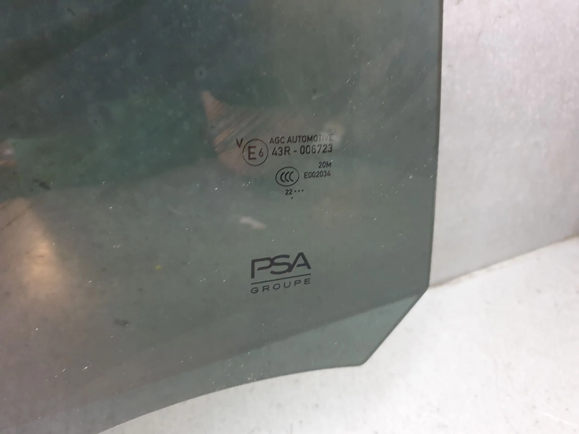 Vetro porta posteriore destra OPEL Corsa F Imagem-1
