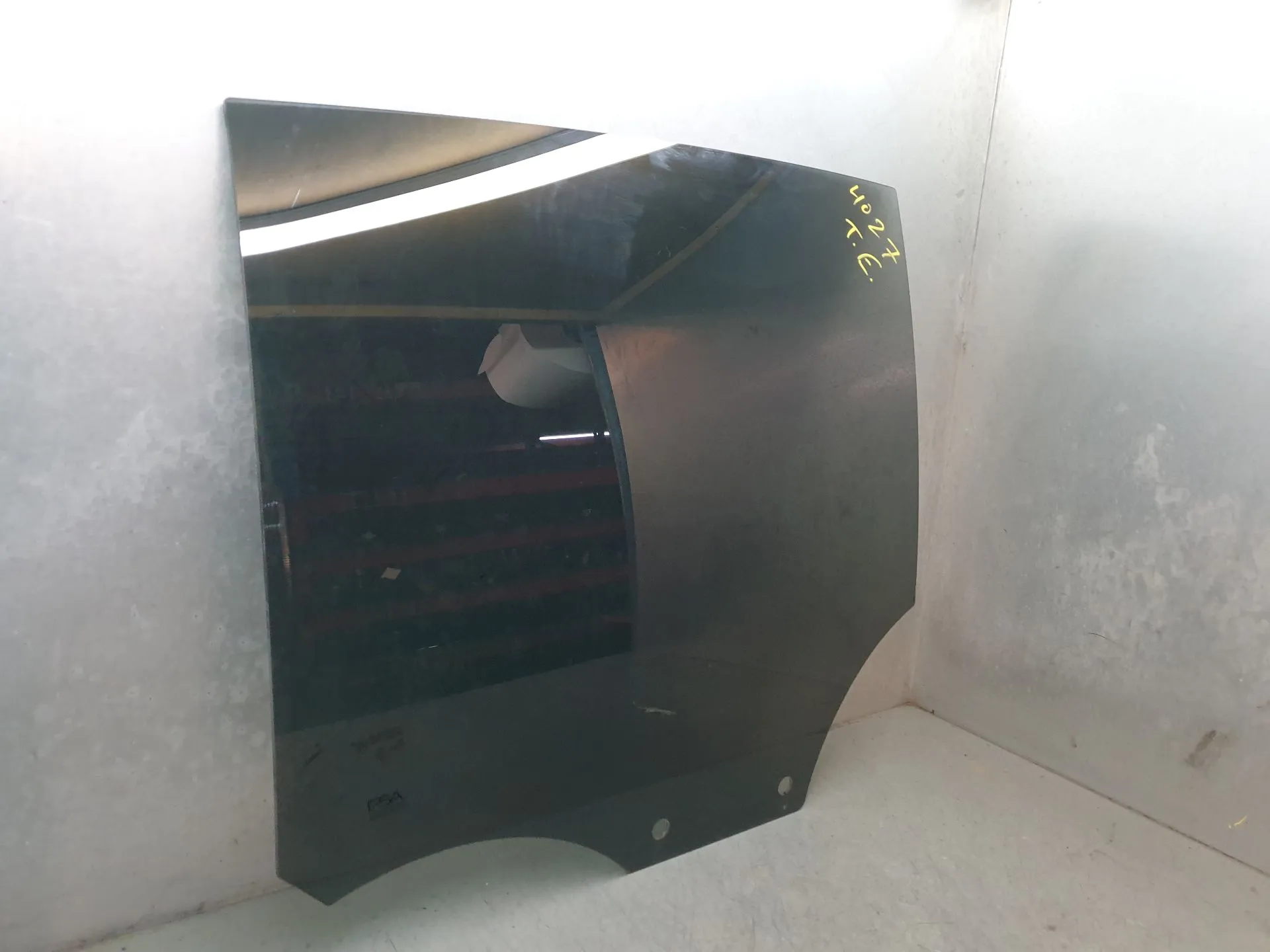 Left rear door glass OPEL Corsa F