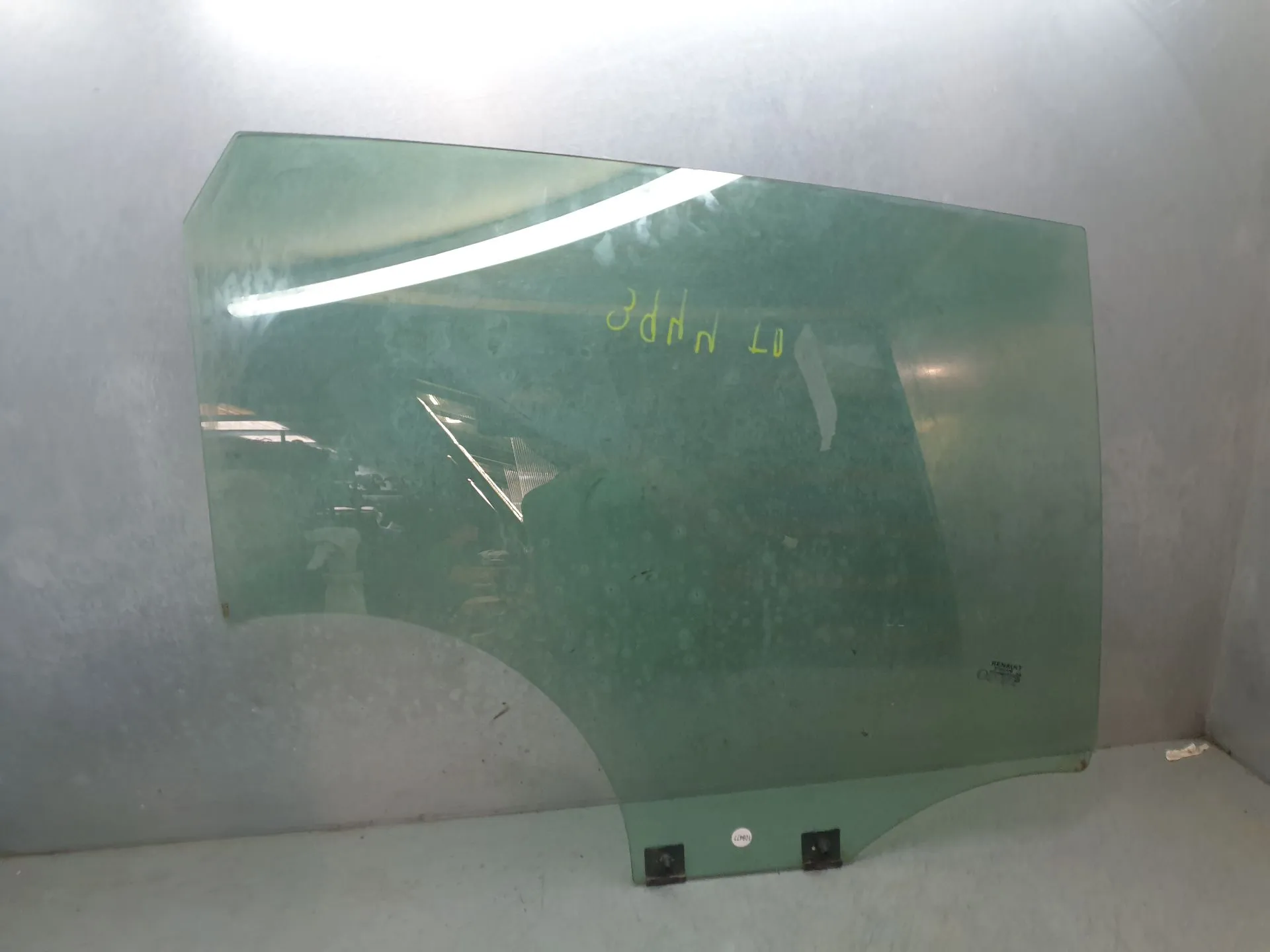Vidrio puerta Trasero Derecho RENAULT Clio V (BF_)