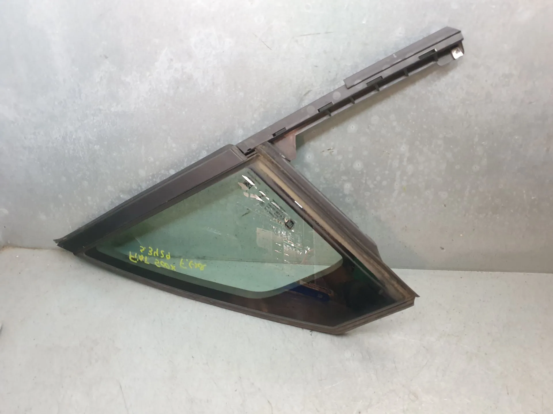 Vitre triangulaire avant gauche FIAT 500X (334_)
