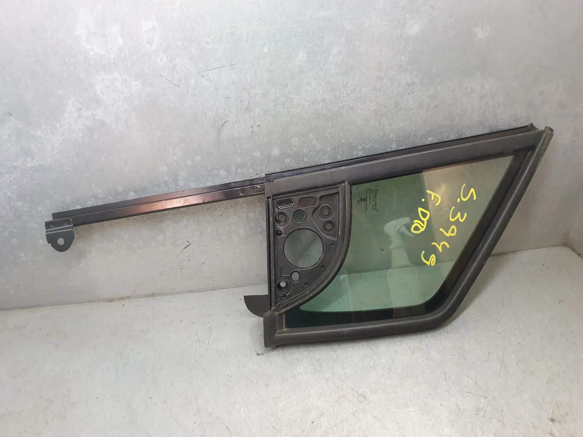 Vetro triangolare porta anteriore destro CITROËN Berlingo (K9)