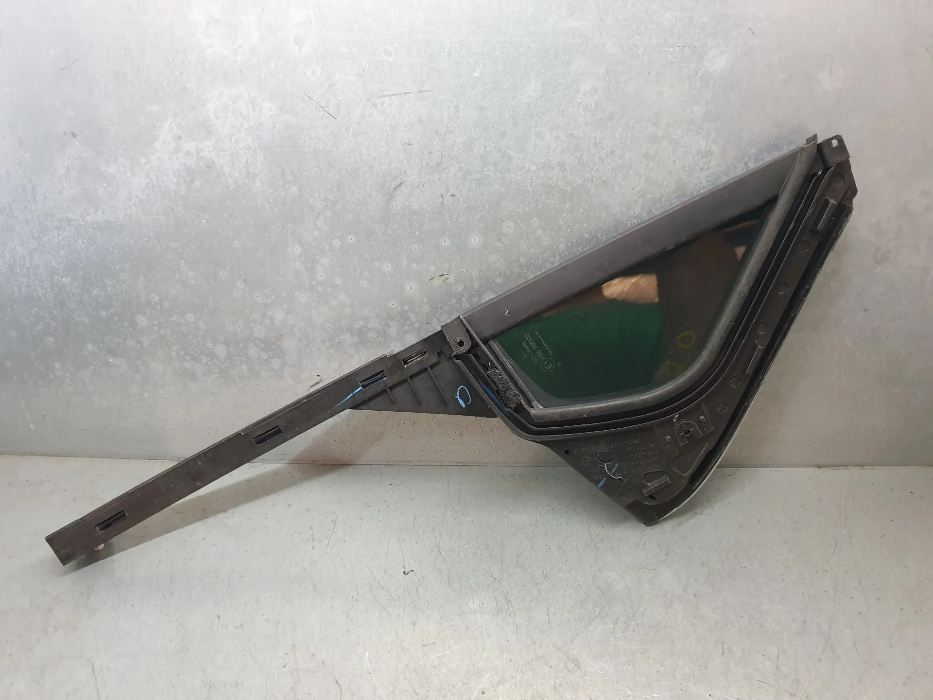 Vetro triangolare porta posteriore destra OPEL Corsa F Imagem-1