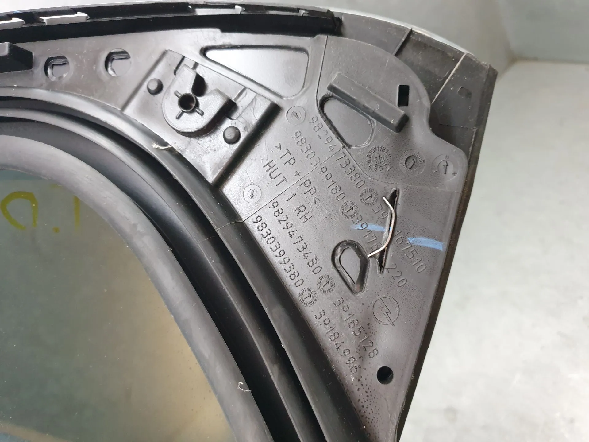 Vetro triangolare porta posteriore destra OPEL Corsa F Imagem-3