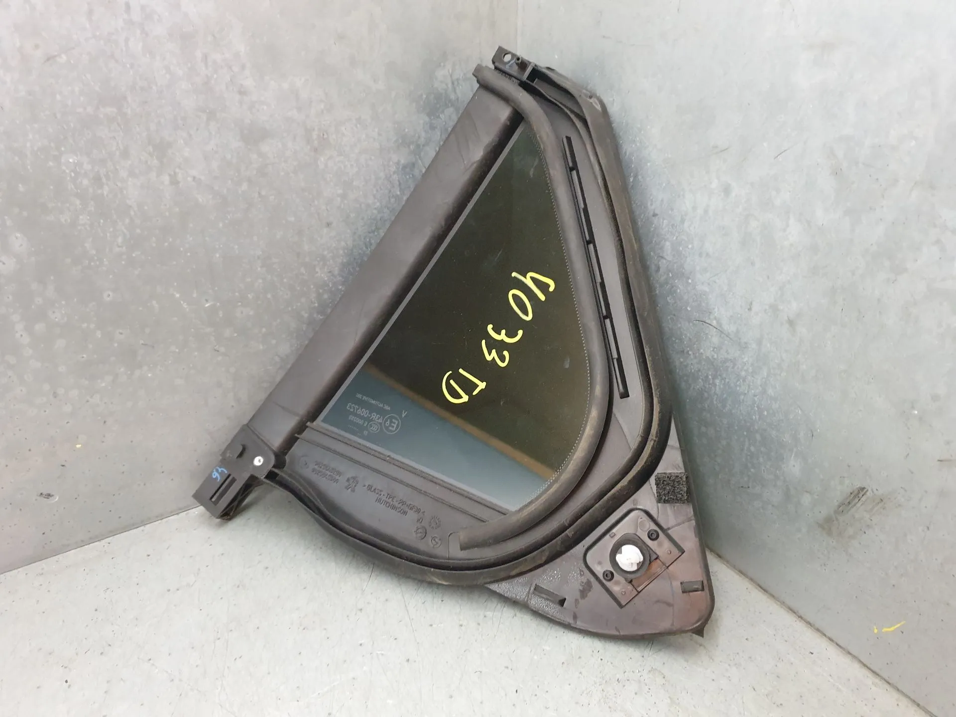 Vetro triangolare porta posteriore destra PEUGEOT 2008 II (U_) Imagem-2
