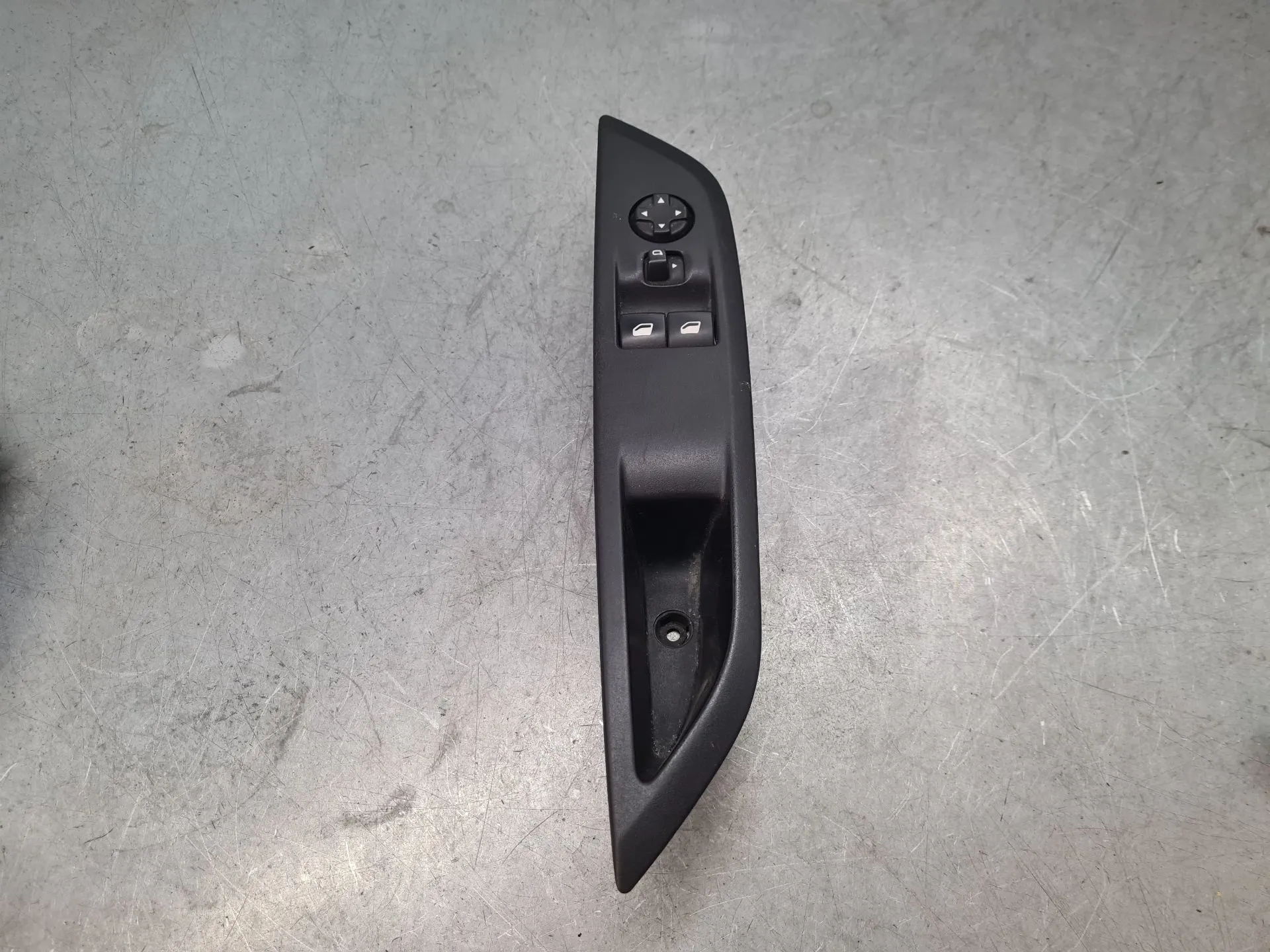 Comando / interruttore alzacristallo anteriore sinistro PEUGEOT 208 II