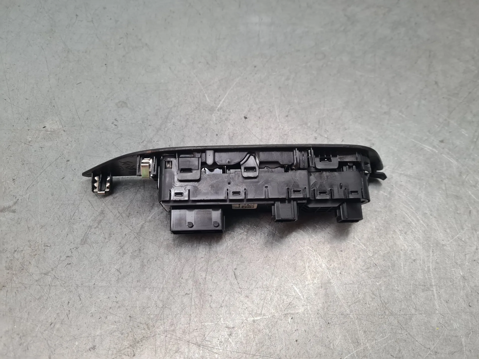 Mando / interruptor elevalunas delantero izquierdo PEUGEOT 2008 II (U_) Imagem-3