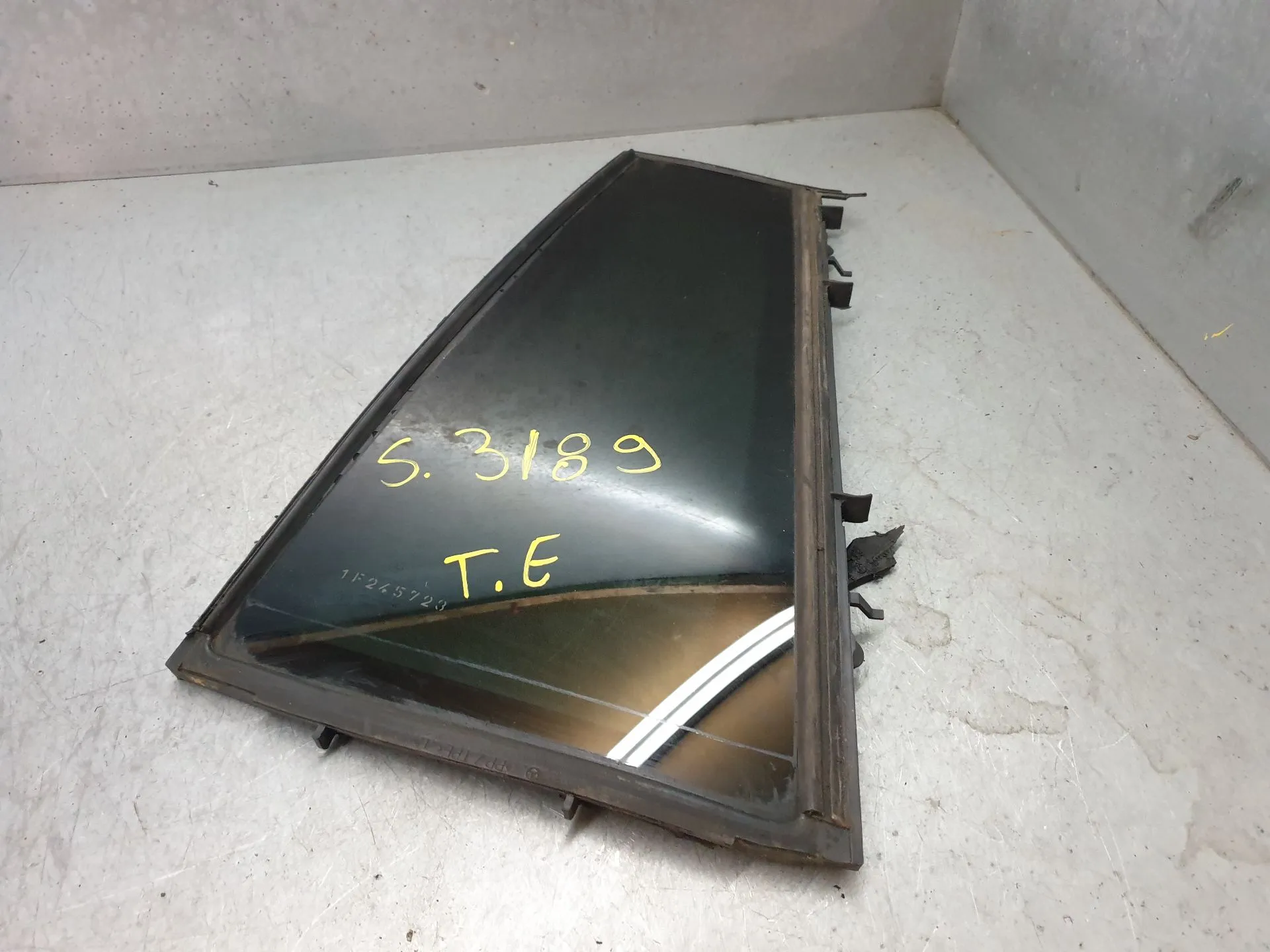 Vidro triangular da porta trás esquerdo MERCEDES-BENZ GLK (X204)