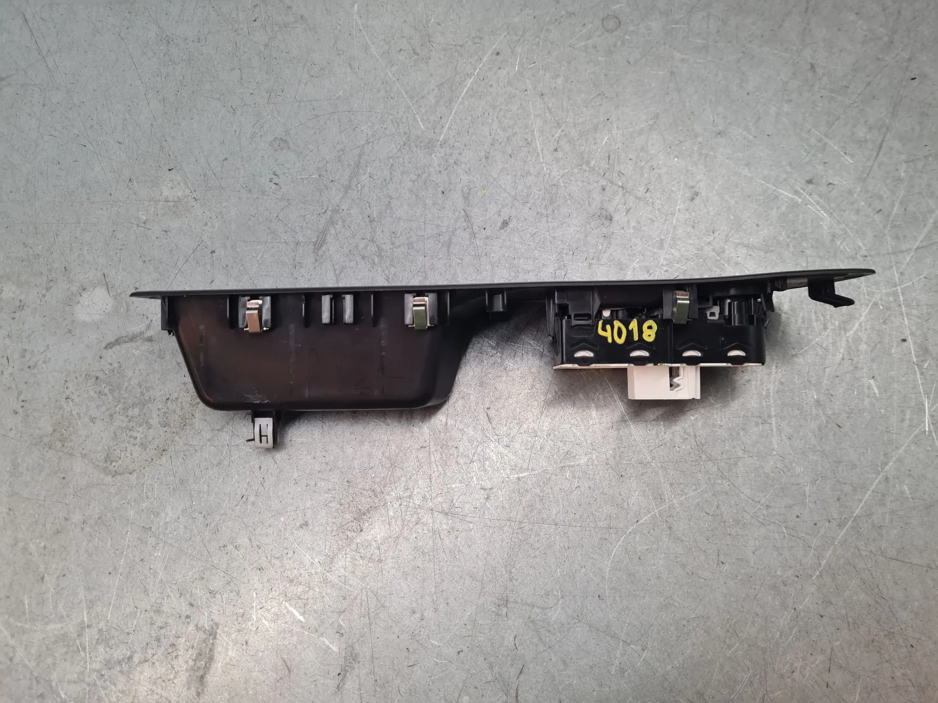 Comando / interruttore alzacristallo anteriore sinistro PEUGEOT Expert Imagem-2