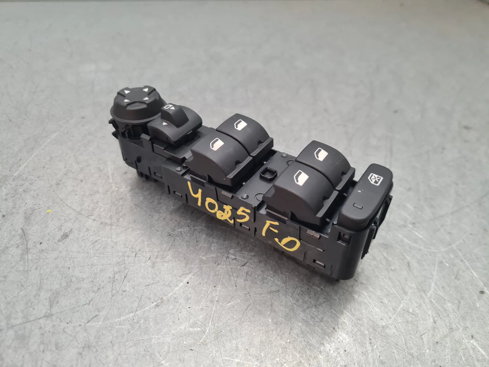 Commande / interrupteur lève-vitre Avant gauche CITROËN C4 III Imagem-1