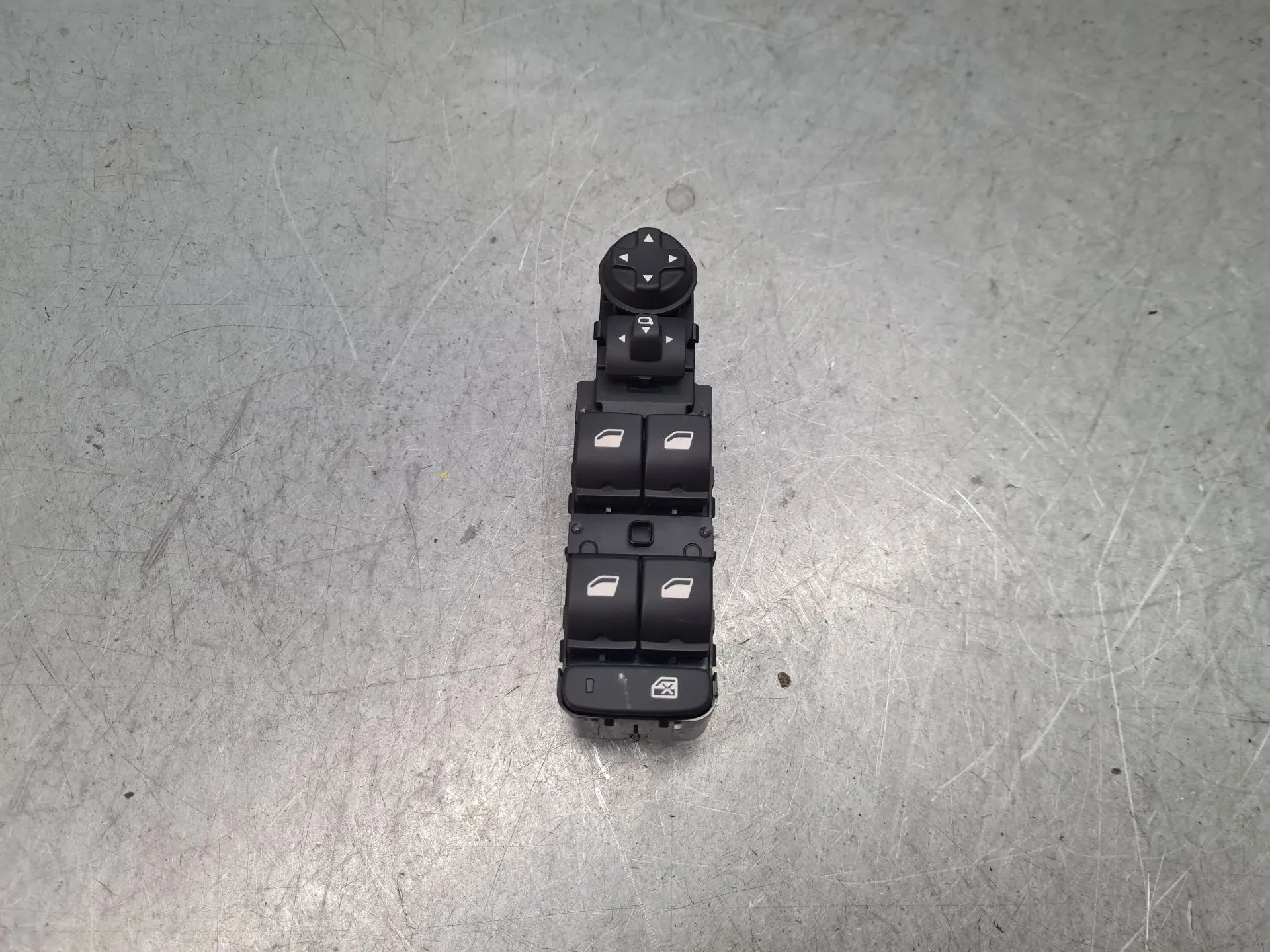 Comando / interruttore alzacristallo anteriore sinistro CITROËN C4 III