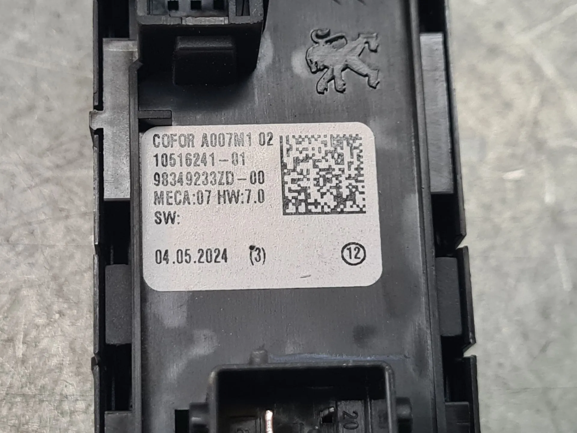 Commande / interrupteur lève-vitre Avant gauche CITROËN C4 III Imagem-5