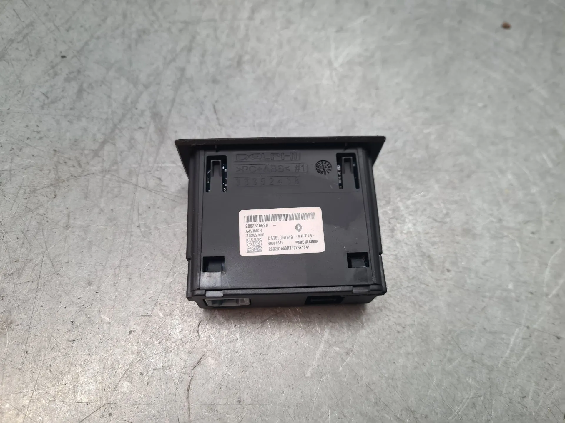 Porta Ingresso USB / AUX / iPod RENAULT Clio V (BF_) Imagem-3