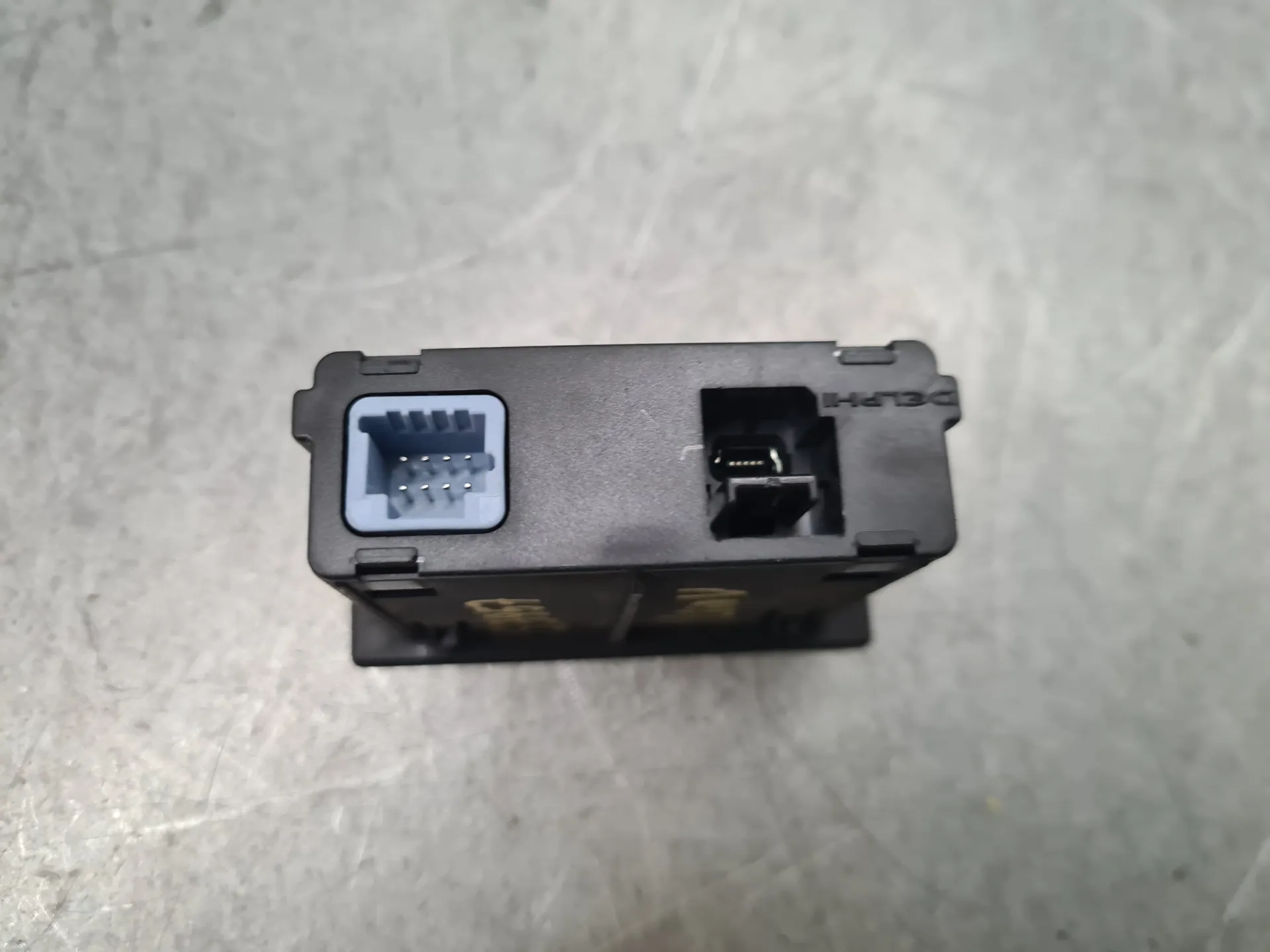 USB / AUX / iPod Socket Connector RENAULT Clio V (BF_) Imagem-3