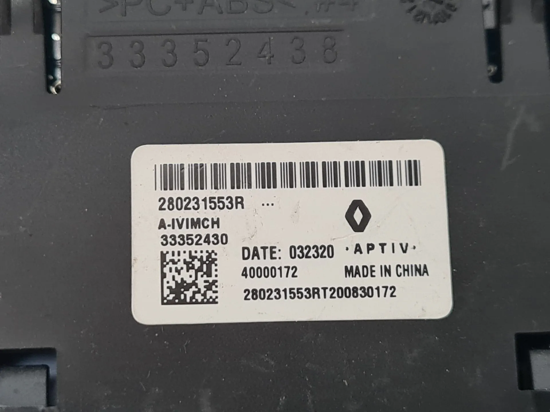 USB / AUX / iPod Socket Connector RENAULT Clio V (BF_) Imagem-4
