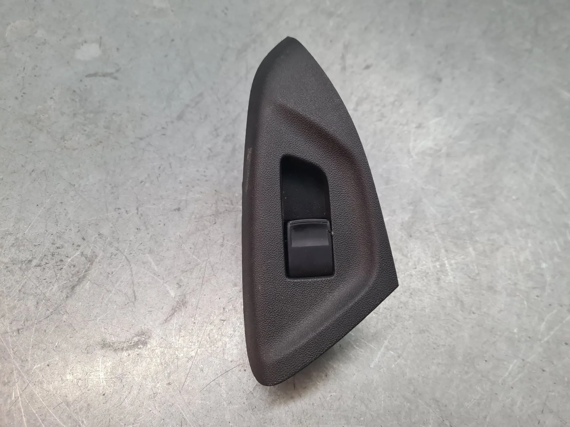 Mando / interruptor elevalunas delantero derecho PEUGEOT 108