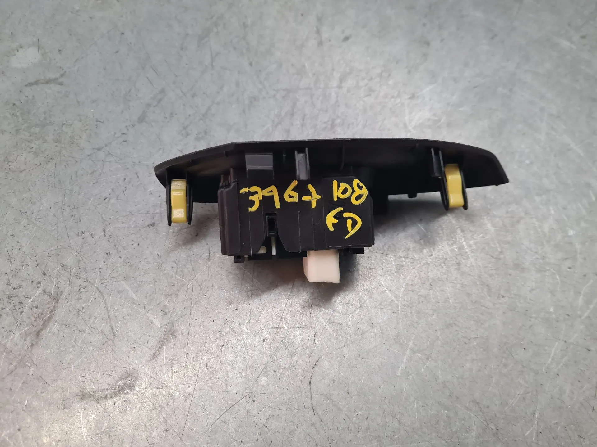 Right Front window control PEUGEOT 108 Imagem-2