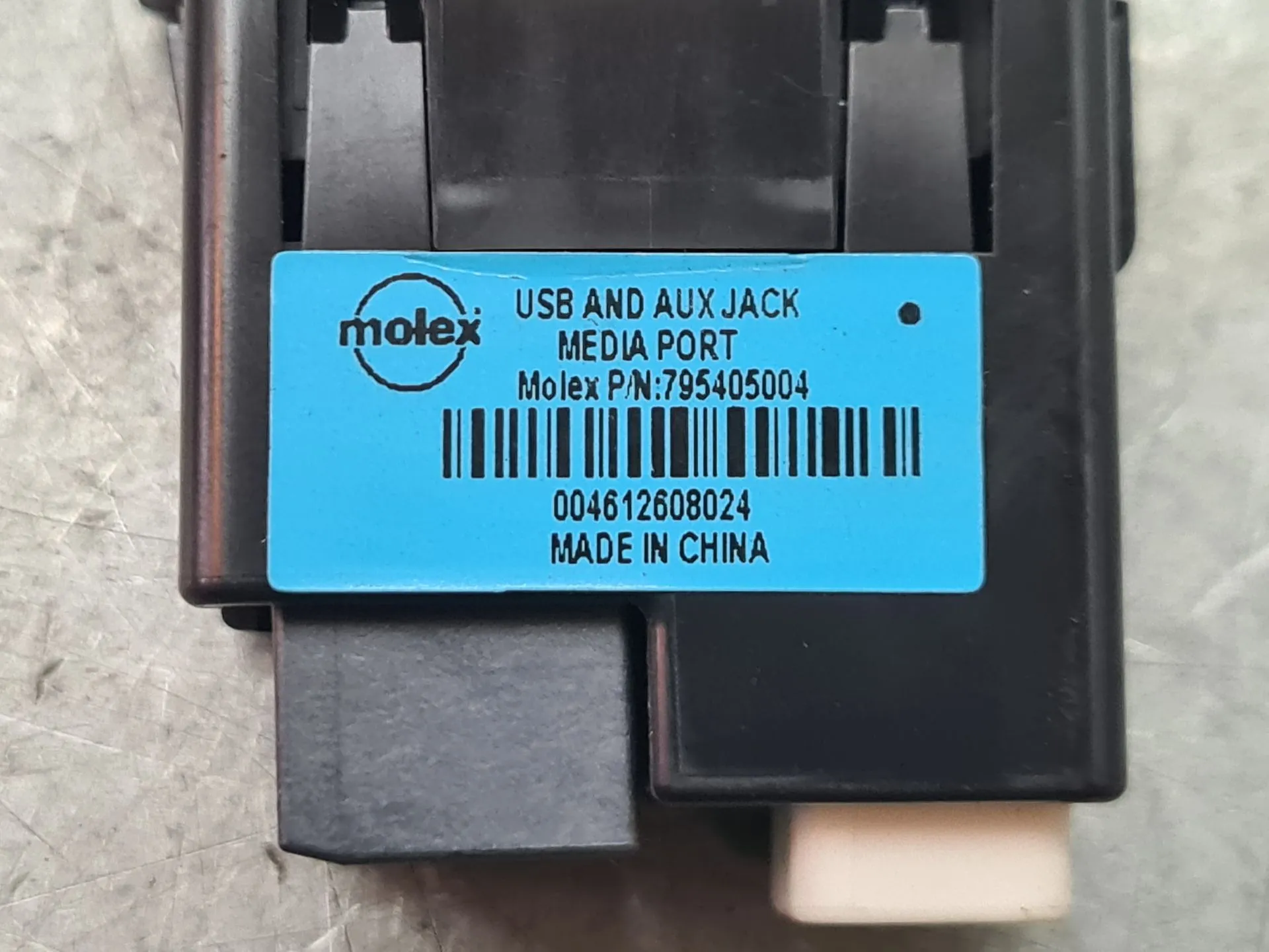 Módulo USB / AUX / IPOD NISSAN X-Trail (T32) Imagem-4
