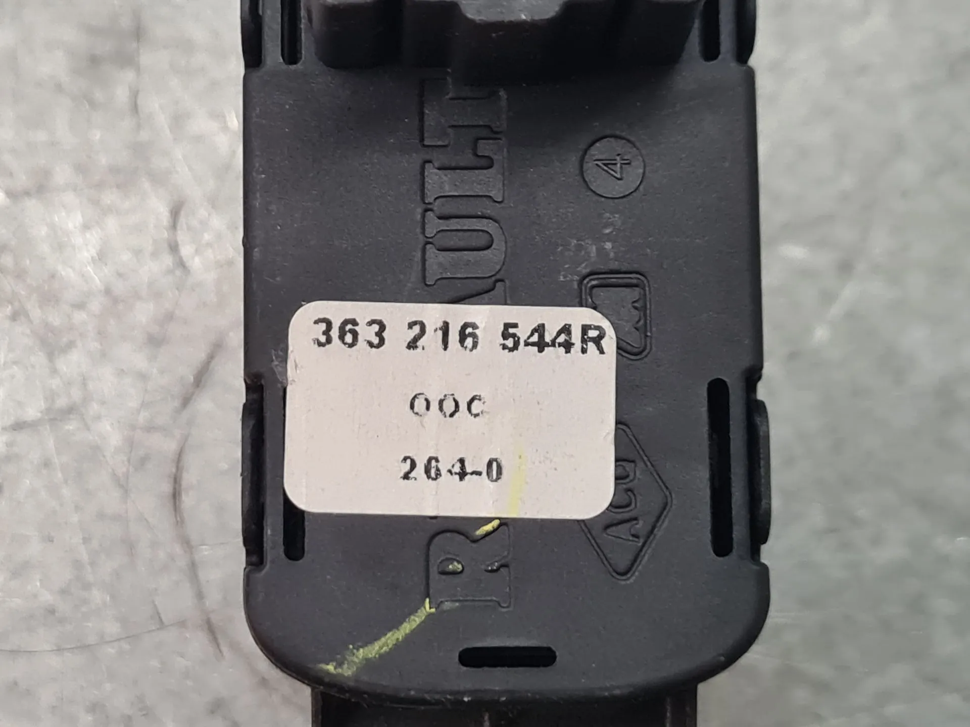 Botón / interruptor freno de estacionamiento RENAULT Megane IV (B9A/M_) Imagem-5