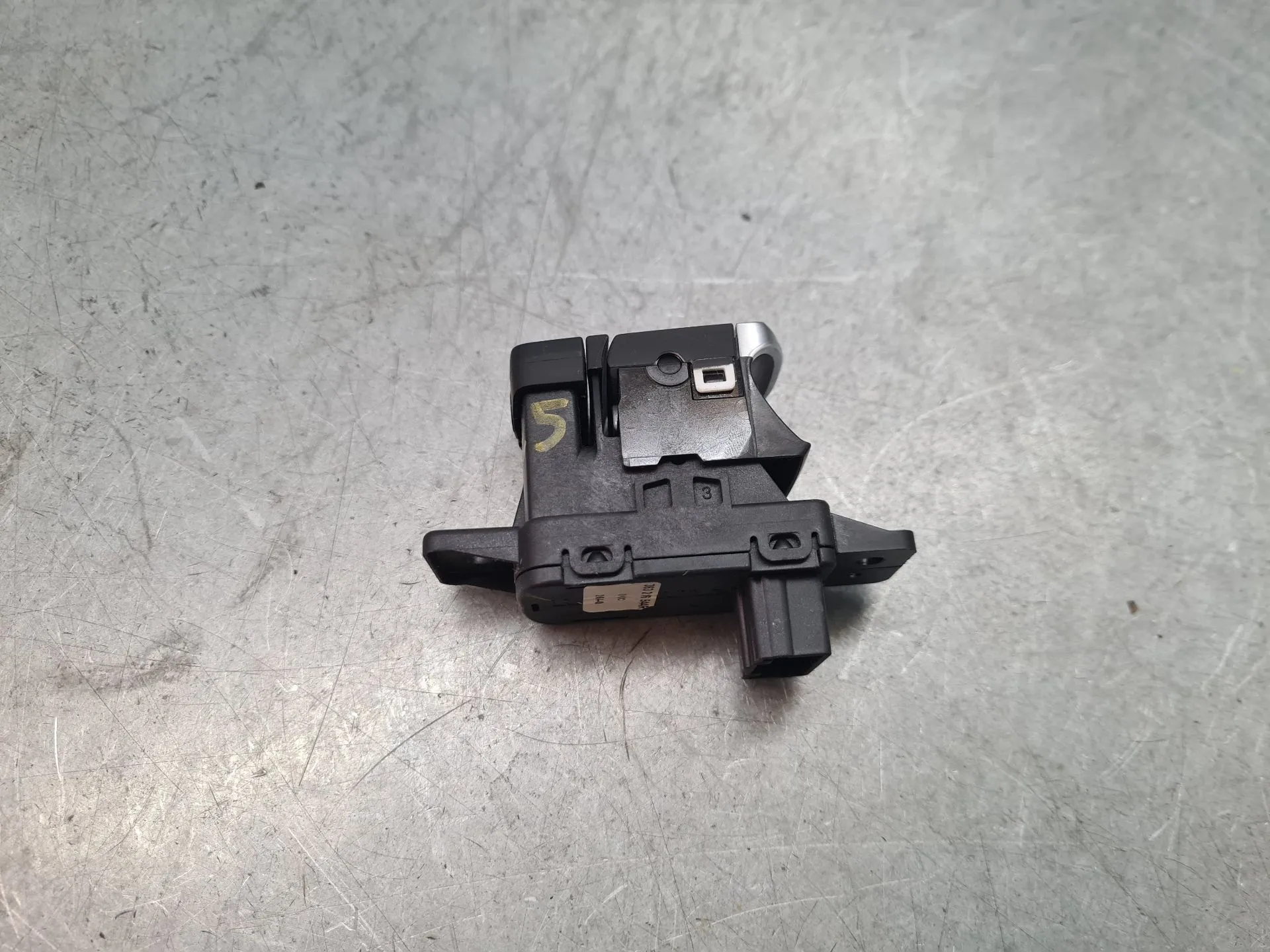 Botón / interruptor freno de estacionamiento RENAULT Megane IV (B9A/M_) Imagem-3