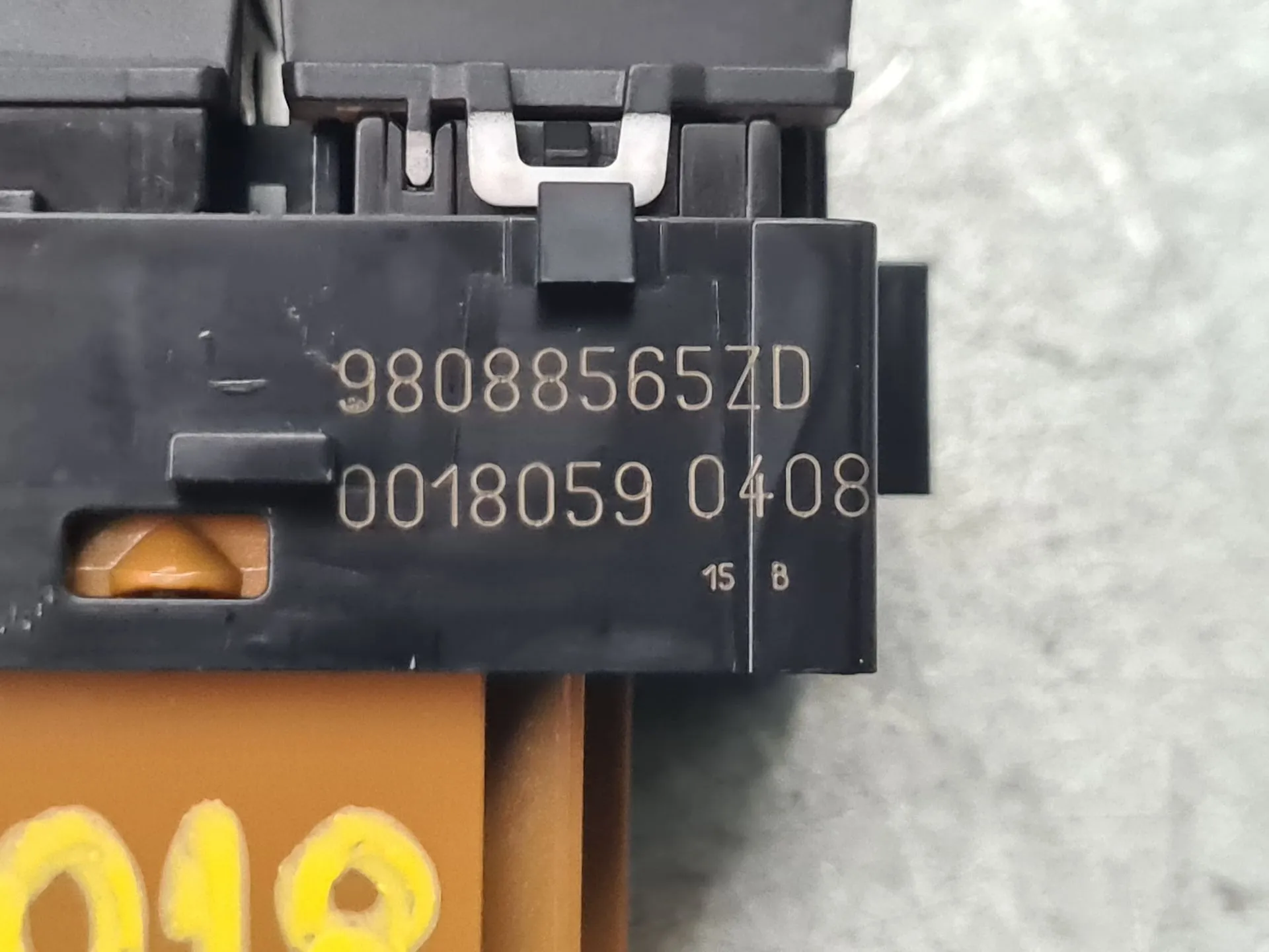 Multifunction control PEUGEOT Expert Imagem-5