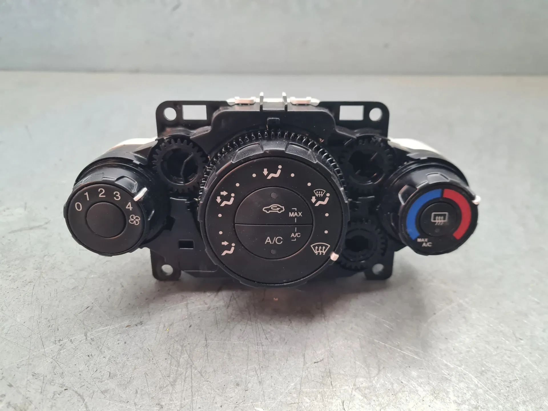 Commande chauffage FORD Fiesta VI (CB1, CCN)