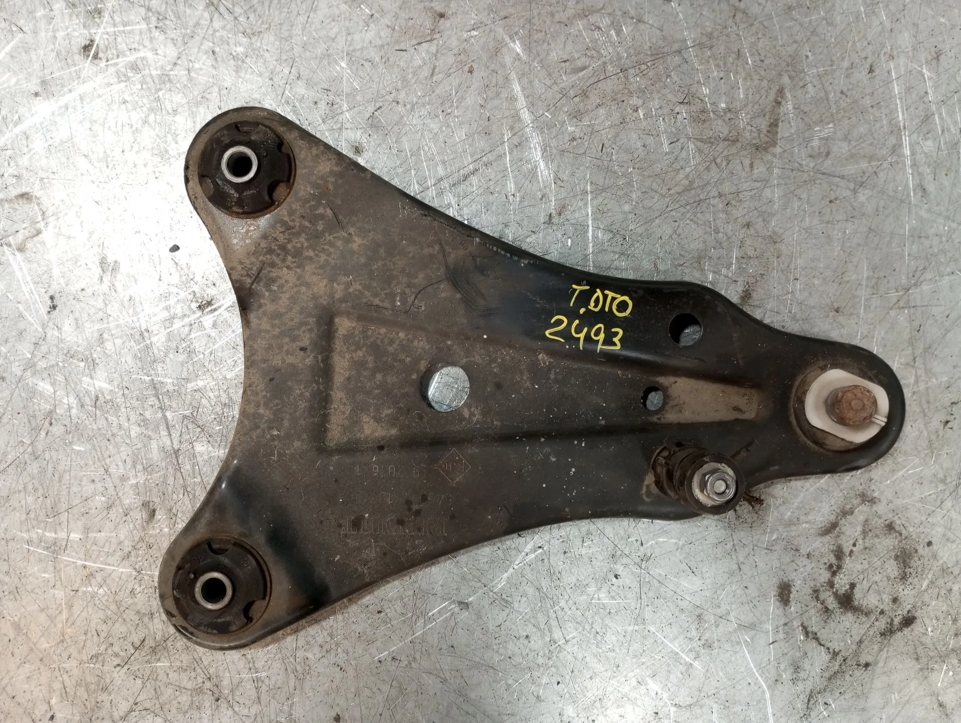 Right rear suspension arm RENAULT Twizy (MAM_)