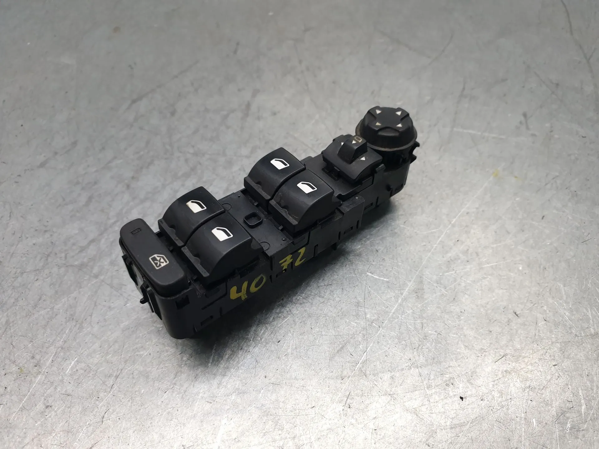 Comando / interruttore alzacristallo anteriore sinistro PEUGEOT 3008 II (M_) Imagem-1