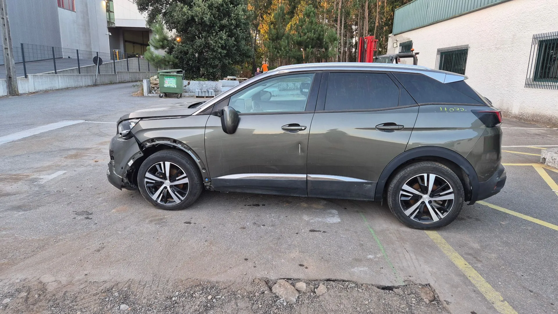 Lève-vitre arrière gauche PEUGEOT 3008 II (M_)