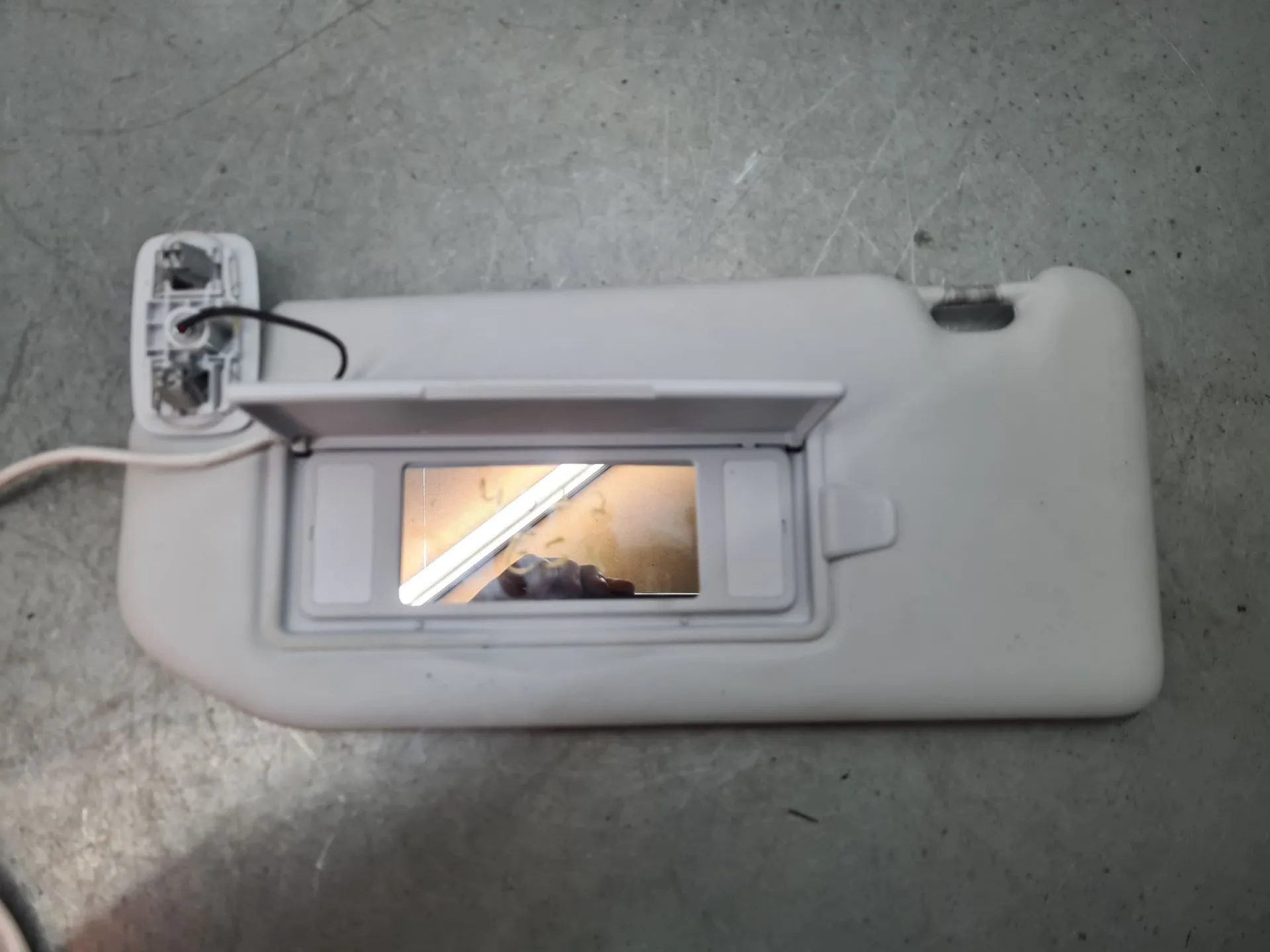 Pála de sol esquerda PEUGEOT 3008 II (M_)