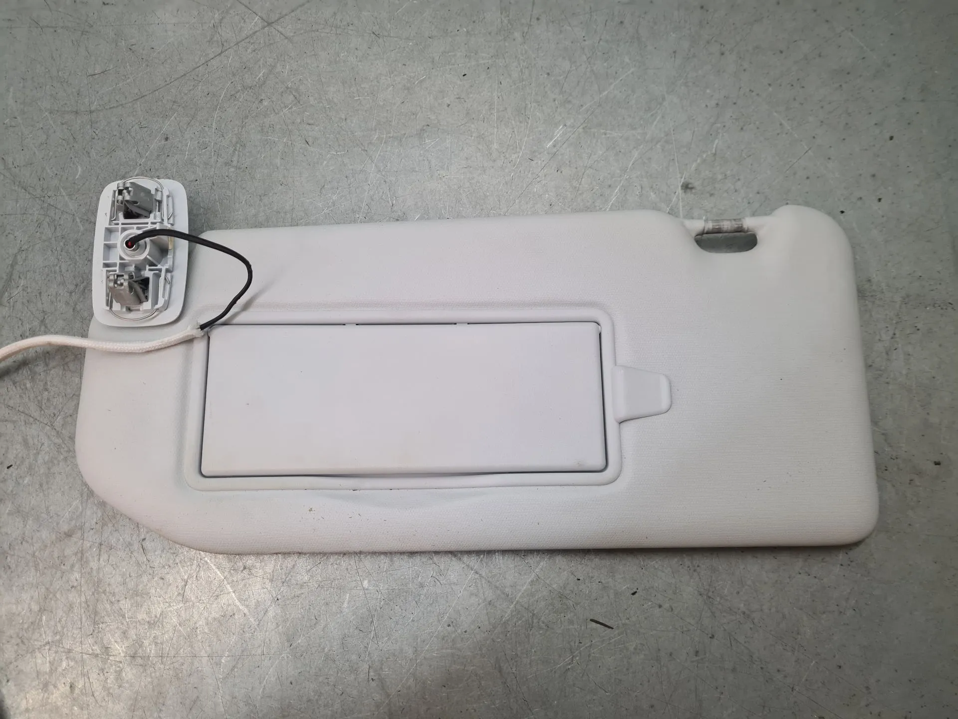 Pála de sol esquerda PEUGEOT 3008 II (M_) Imagem-1