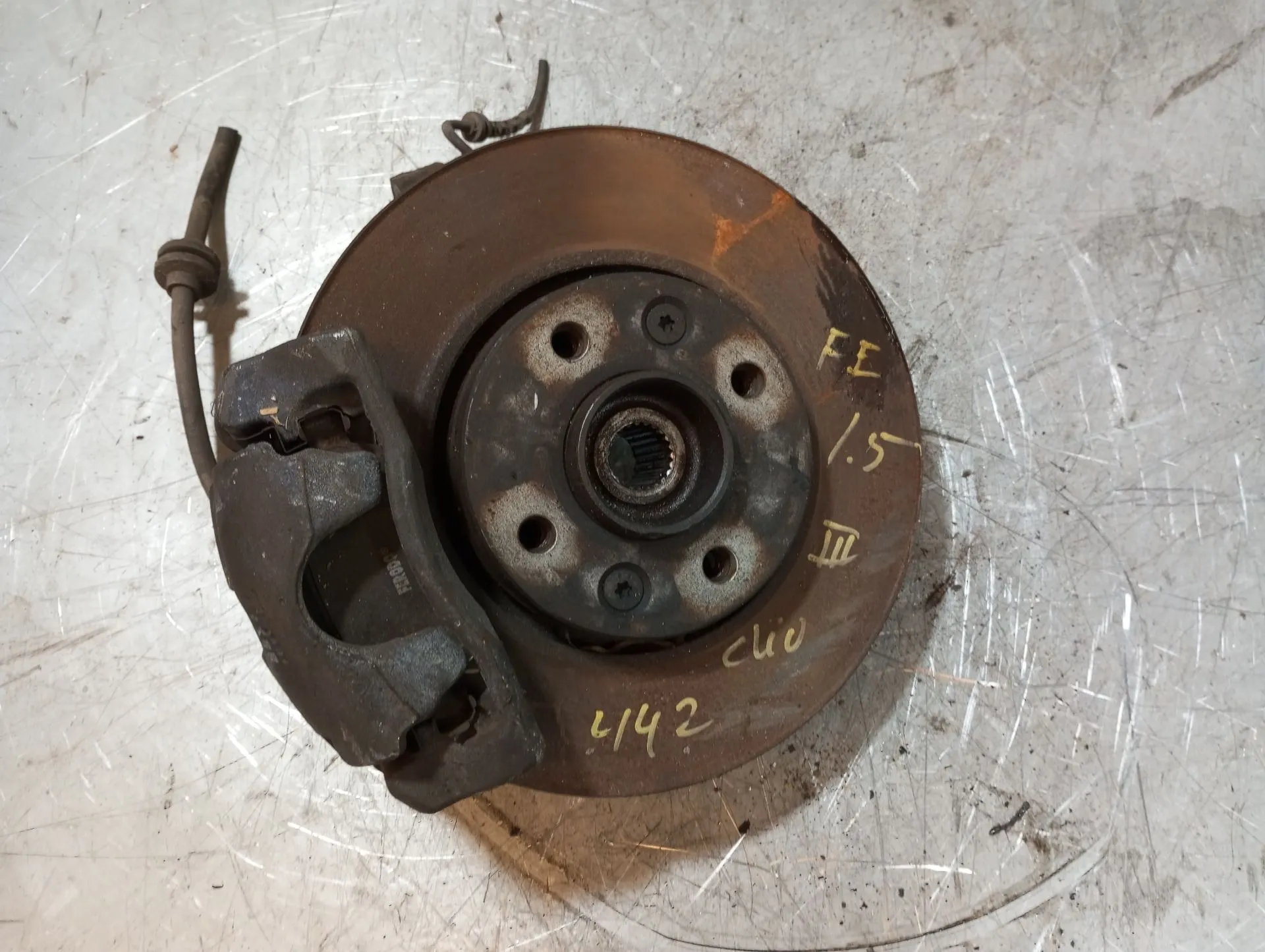 Fusello anteriore sinistro RENAULT Clio III (BR0/1, CR0/1)