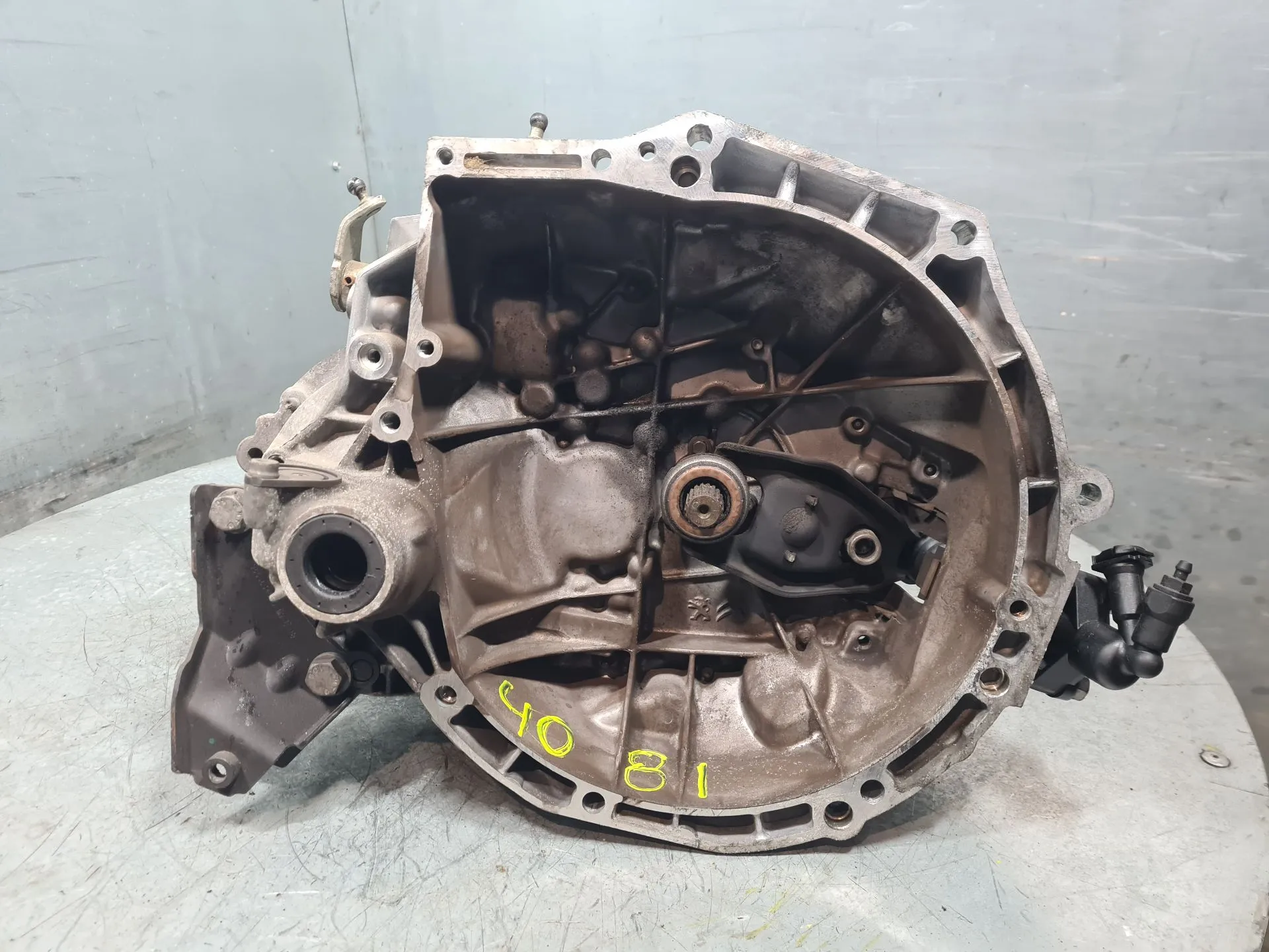 Manual gearbox PEUGEOT 208