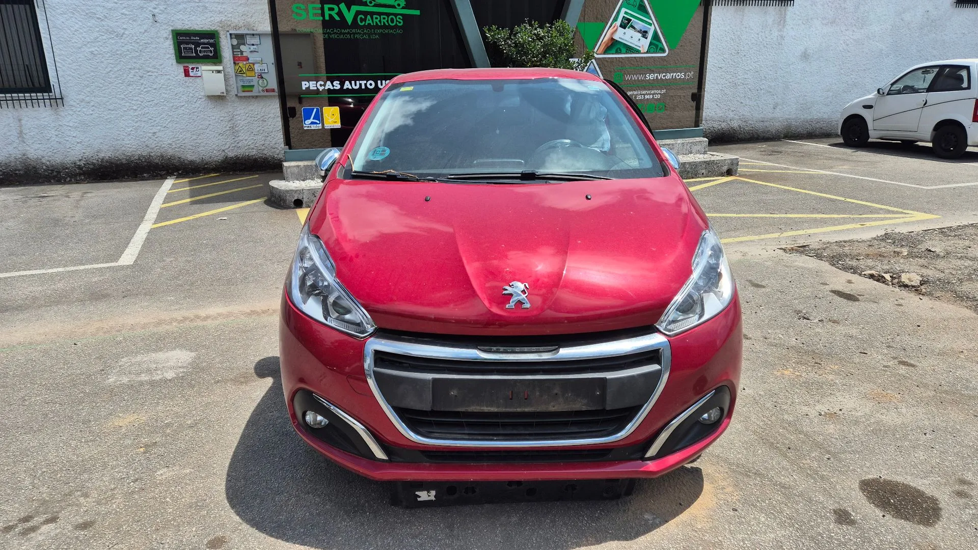 Frente Completa PEUGEOT 208 Imagem-1