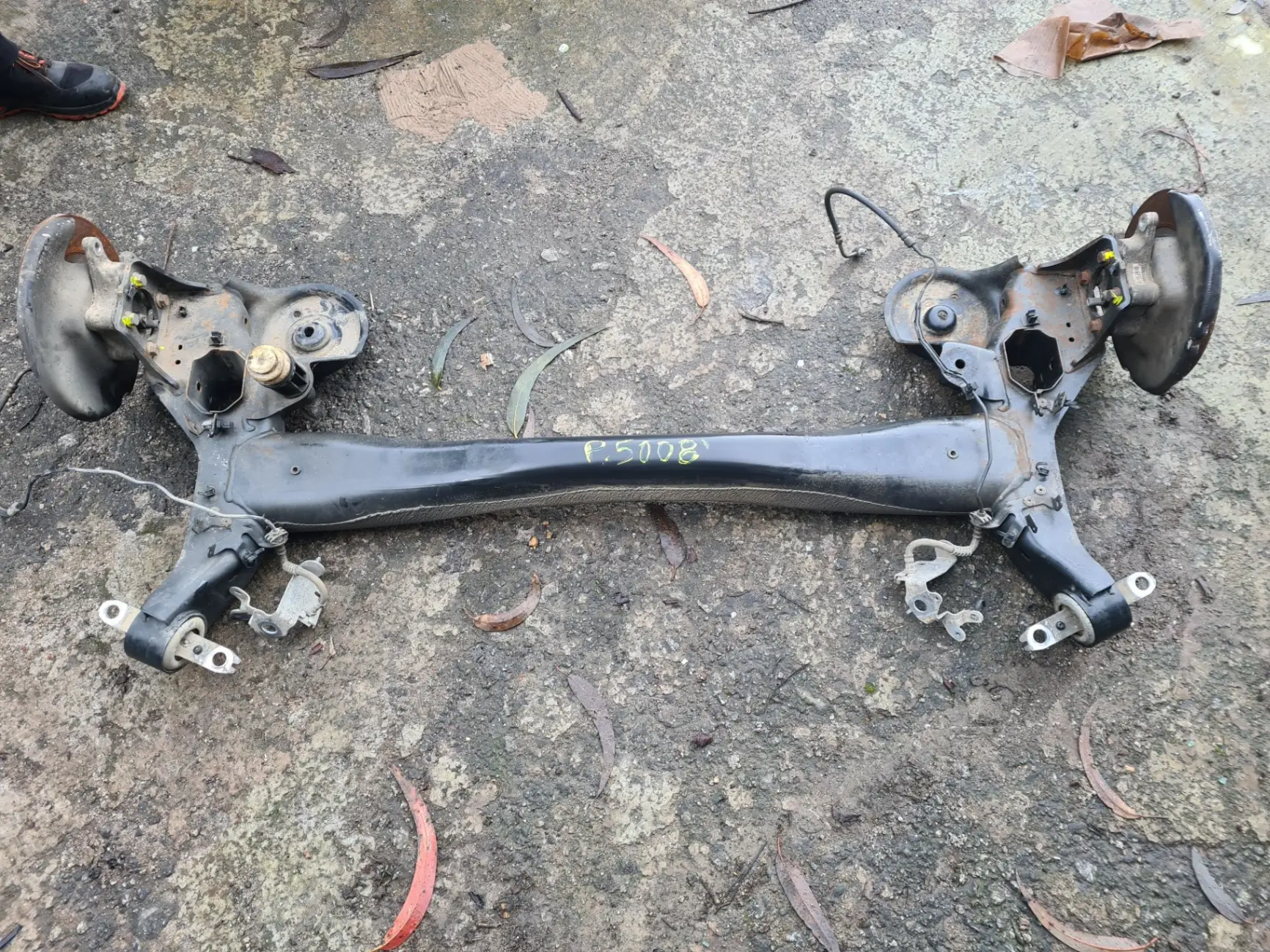 Essieu arrière à disques PEUGEOT 5008 II (M_)