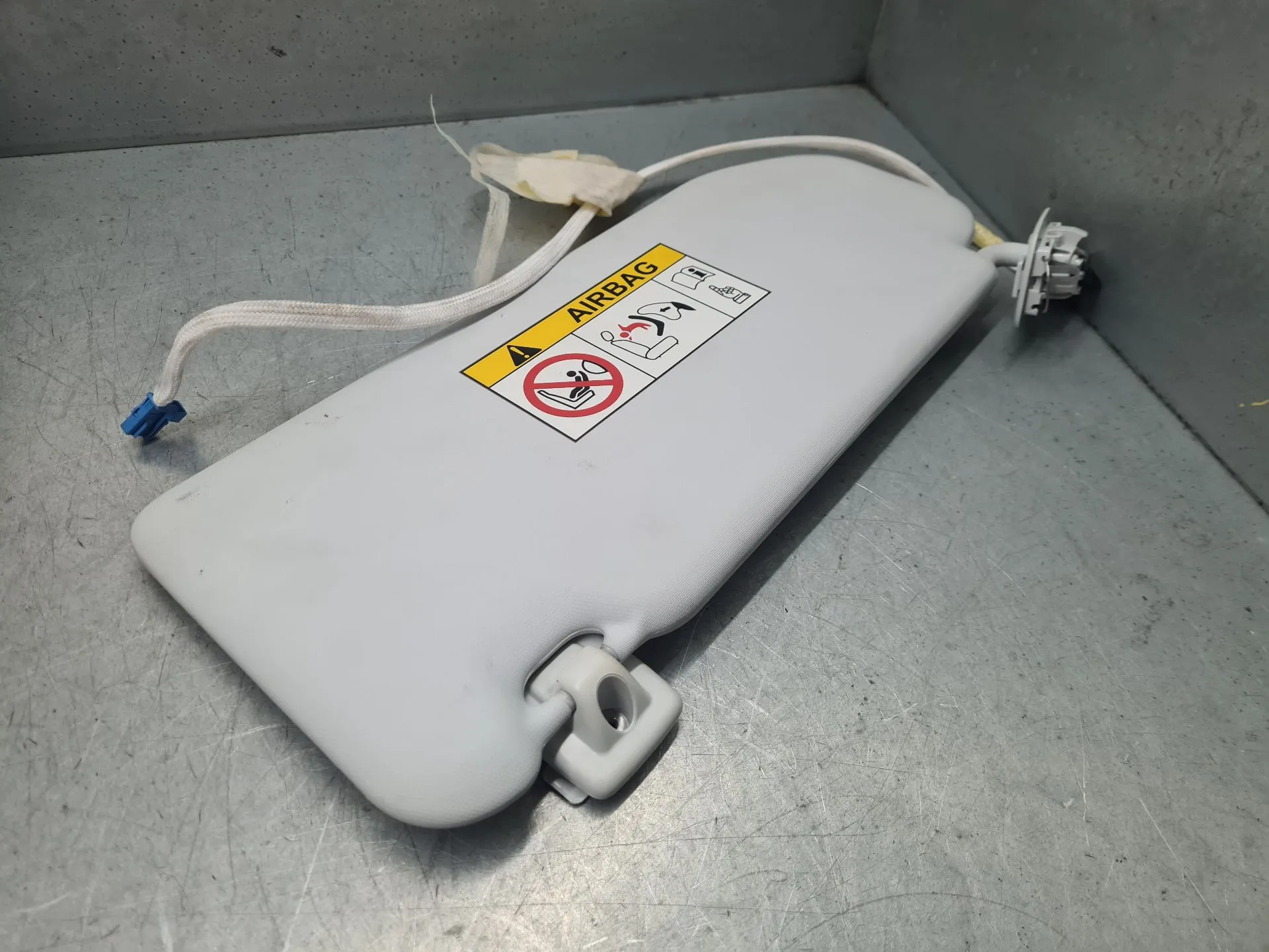 Right Sun Visor PEUGEOT 5008 II (M_) Imagem-2