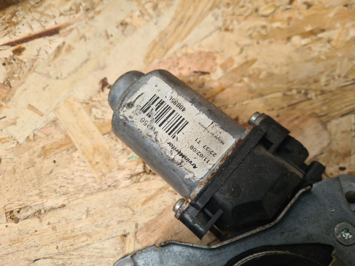 Elevalunas delantero derecho RENAULT Twingo II (CN0_) Imagem-5