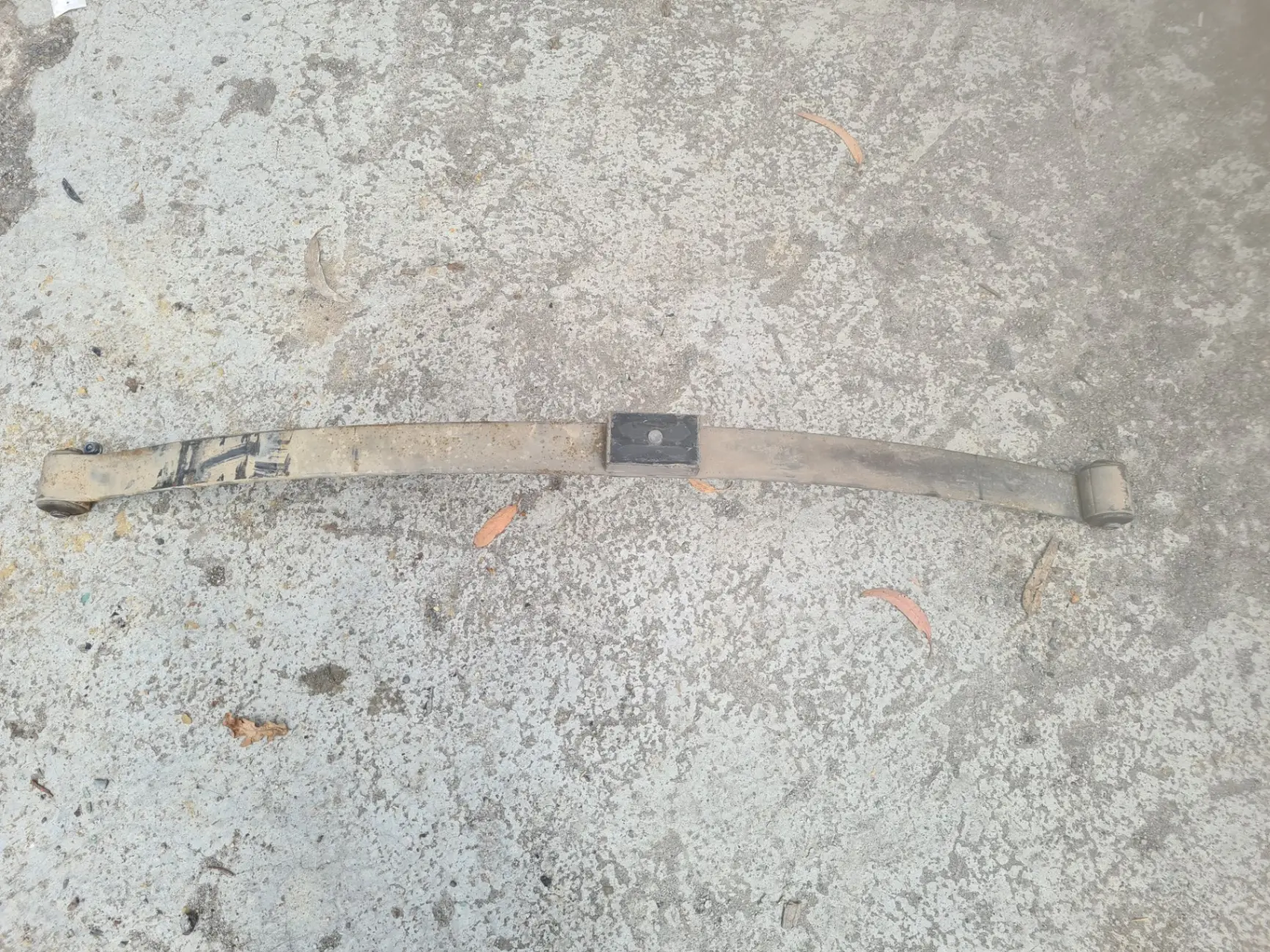 Ressort de suspension arrière gauche VOLKSWAGEN Caddy III (2K, 2C)