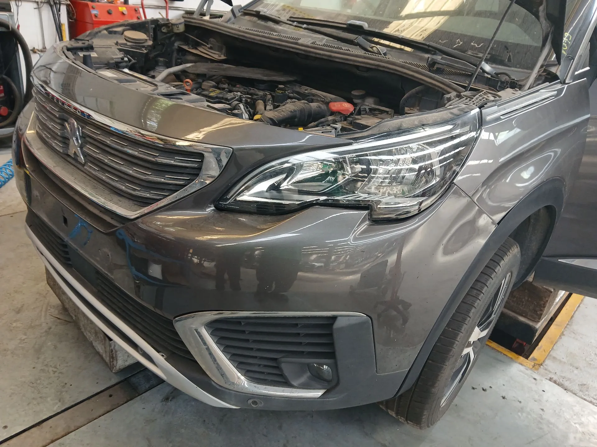 Frente Completa PEUGEOT 5008 II (M_) Imagem-2