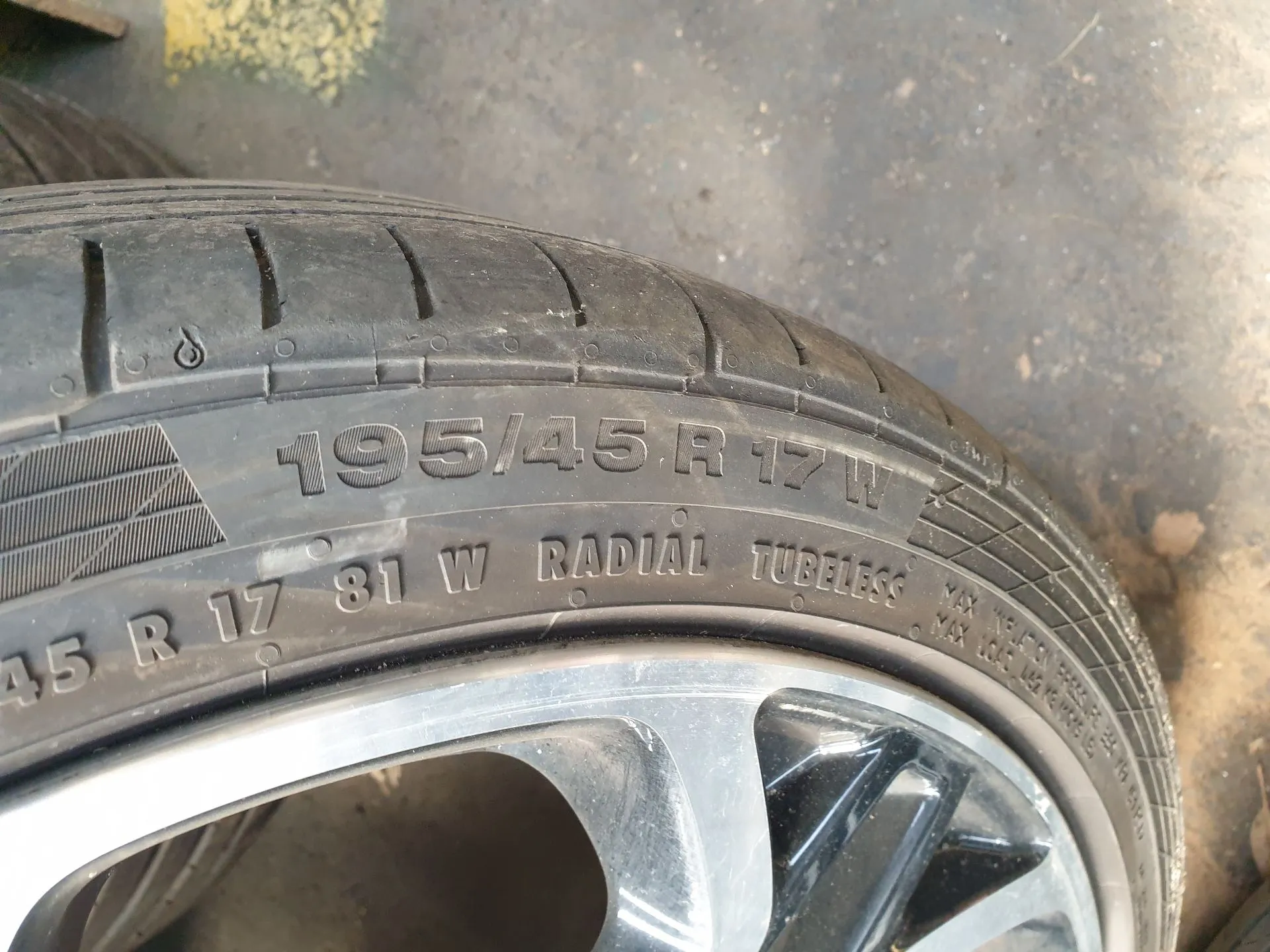 Pneu SUZUKI Swift V (RZ, AZ) Imagem-1