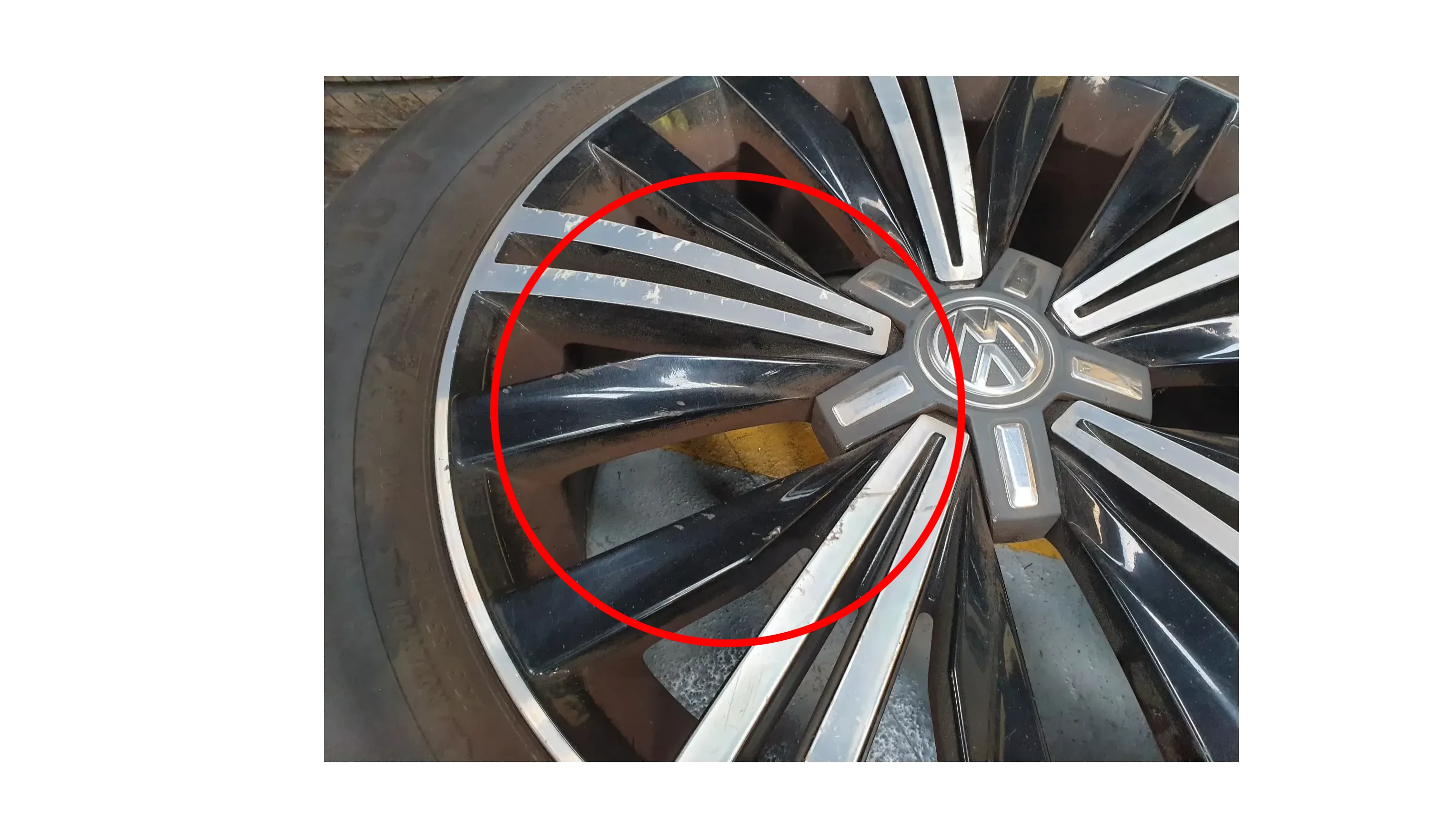 Jante Avant Droite VOLKSWAGEN Tiguan (5N) Imagem-6
