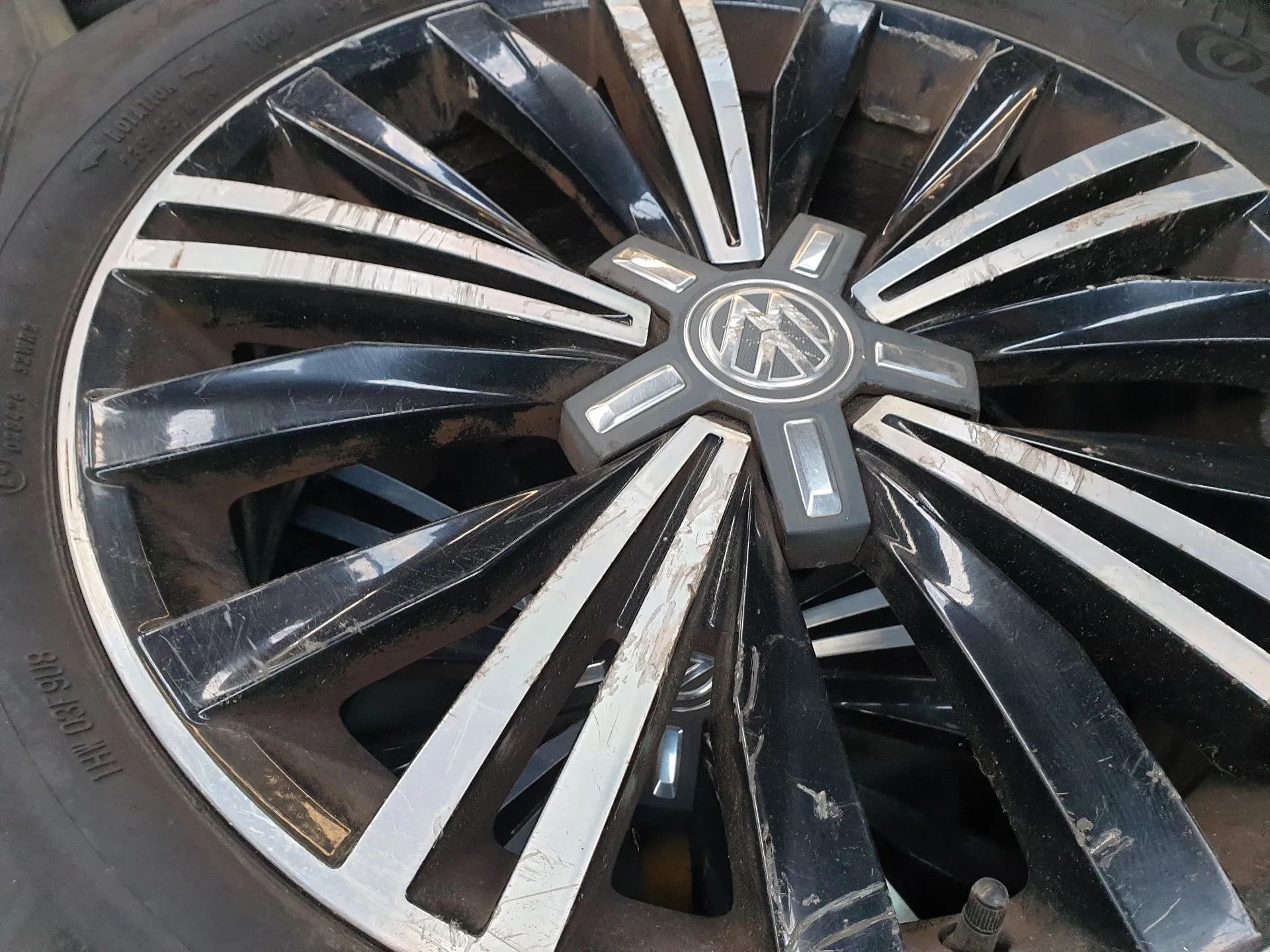 Llanta Delantera Izquierda VOLKSWAGEN Tiguan (5N) Imagem-2