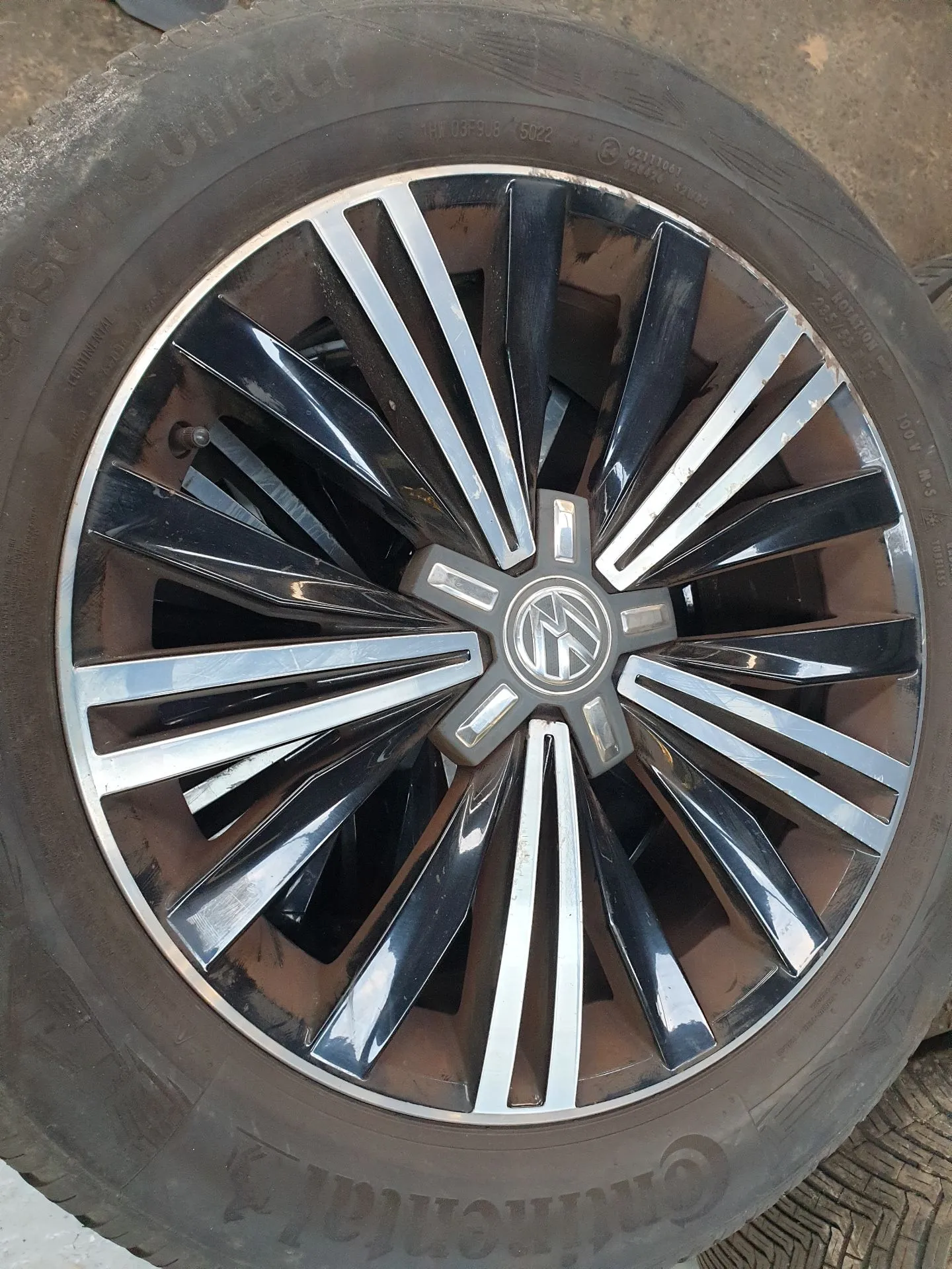 Llanta Trasera Derecha VOLKSWAGEN Tiguan (5N)