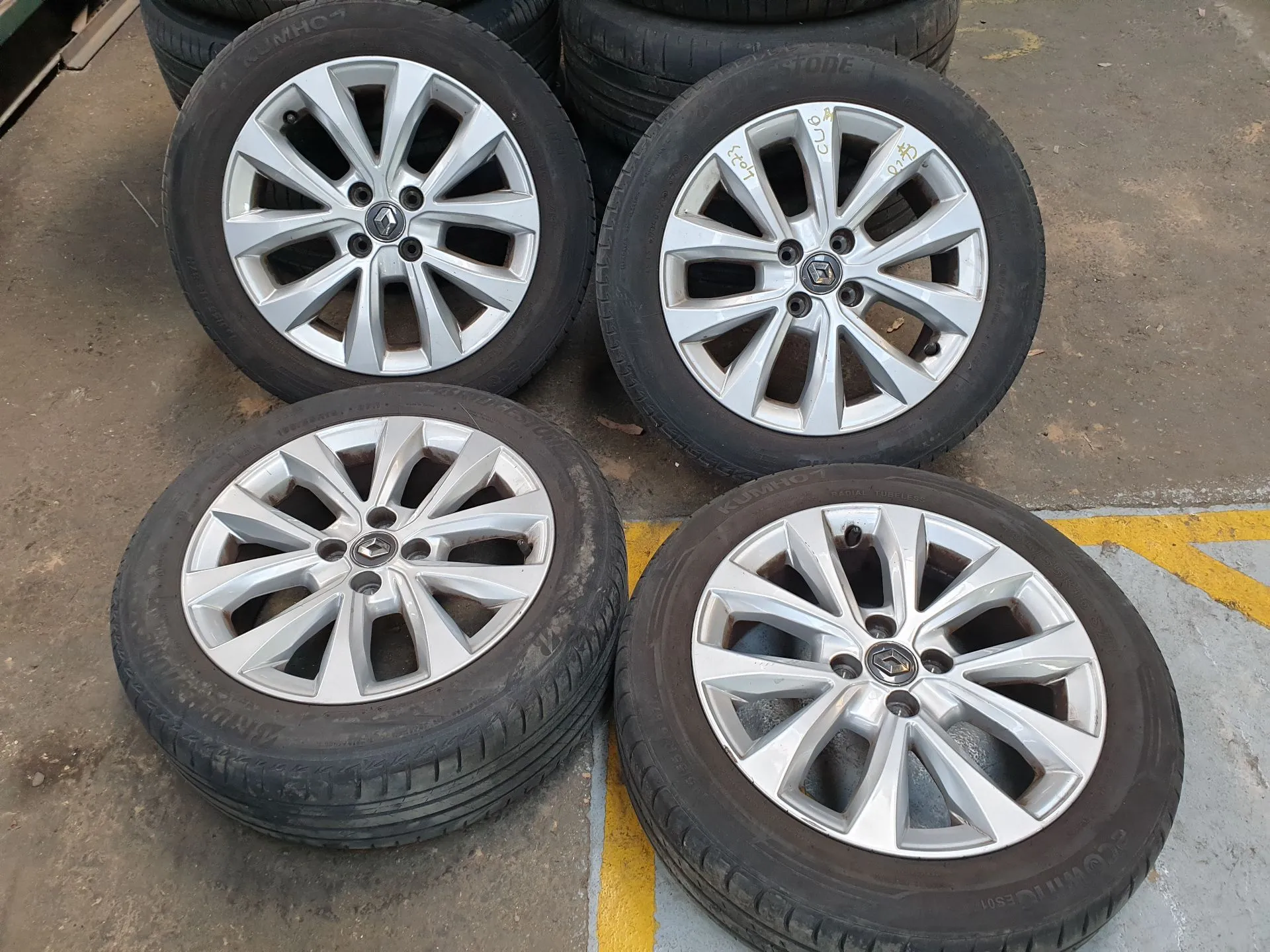 Conjunto Jantes Especiais RENAULT Clio V (BF_) Imagem-1