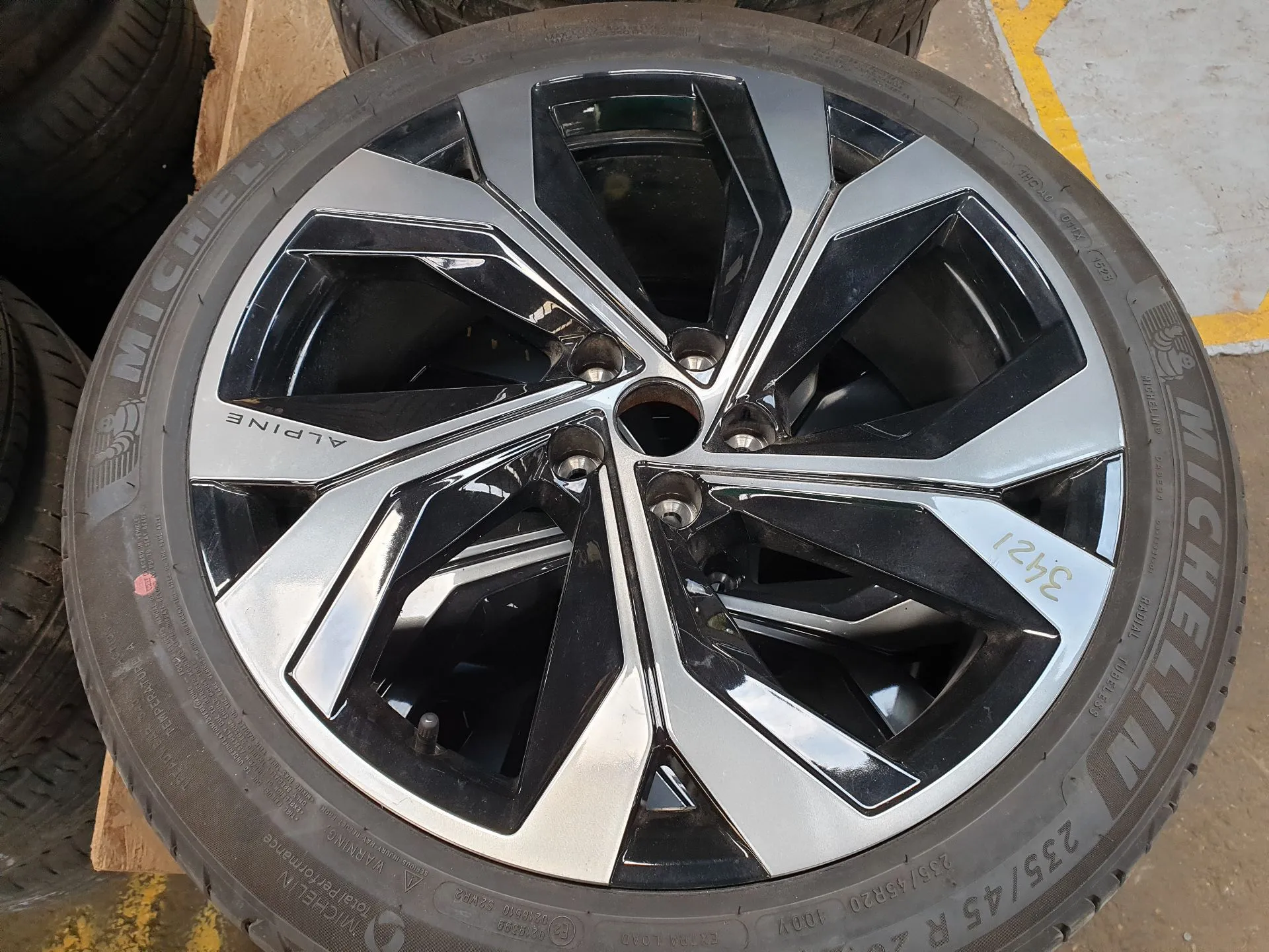 Conjunto Jantes Especiais RENAULT Austral Imagem-2